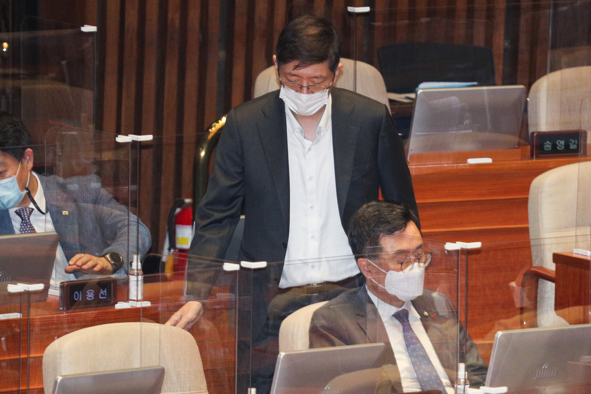 정치;국회;대정부질문경제분야;김홍걸