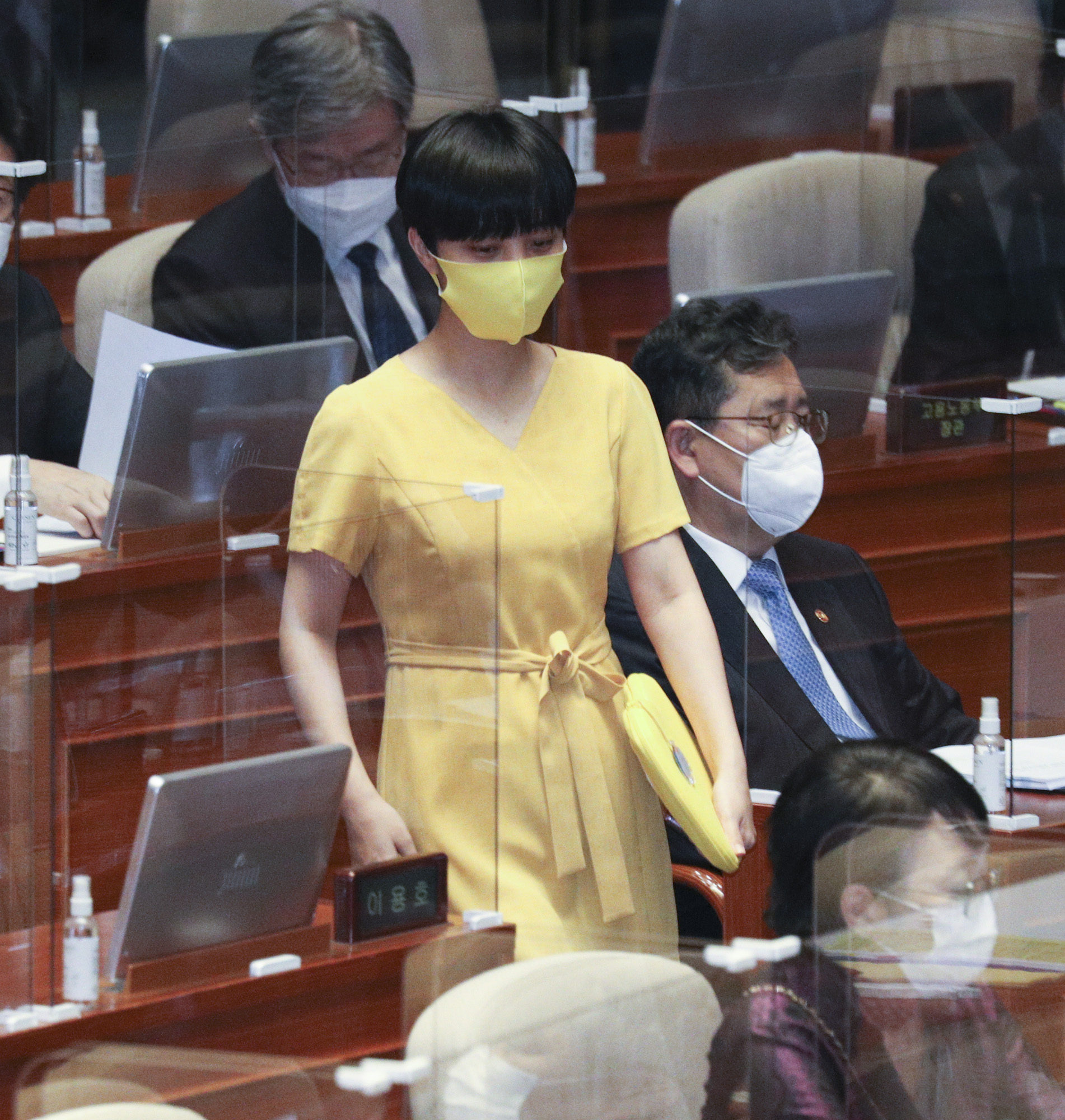 정치;국회;대정부질문교육사회문화;류호정