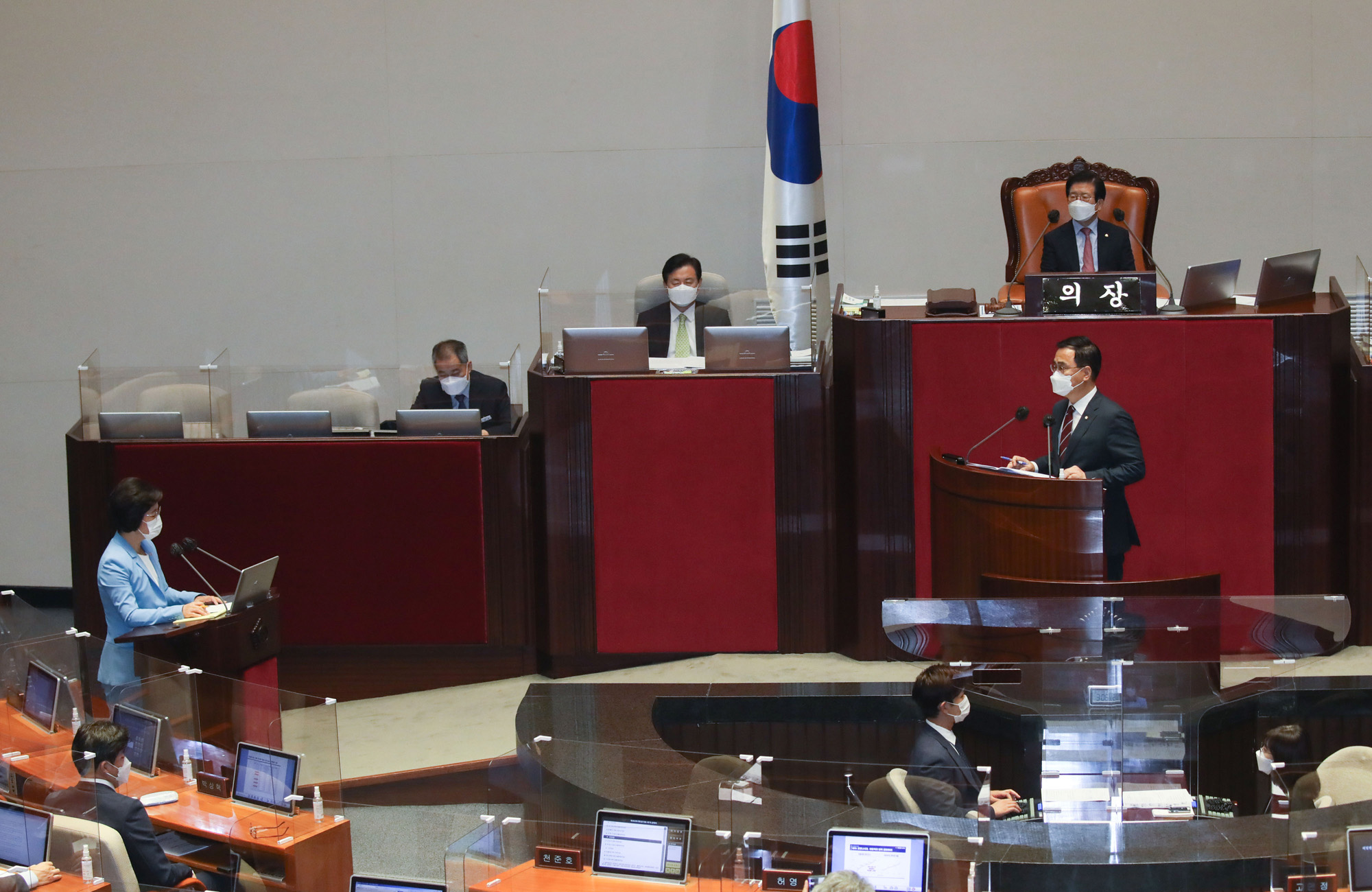 정치;국회;대정부질문교육사회문화;최형두
