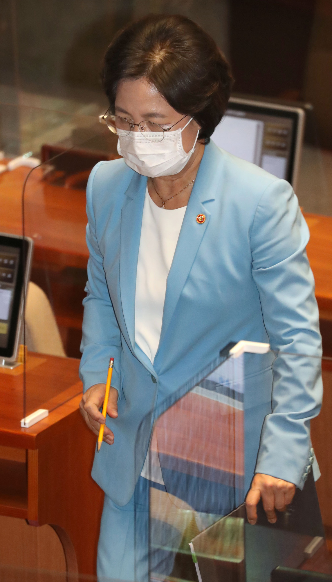 정치;국회;대정부질문교육사회문화;추미애장관