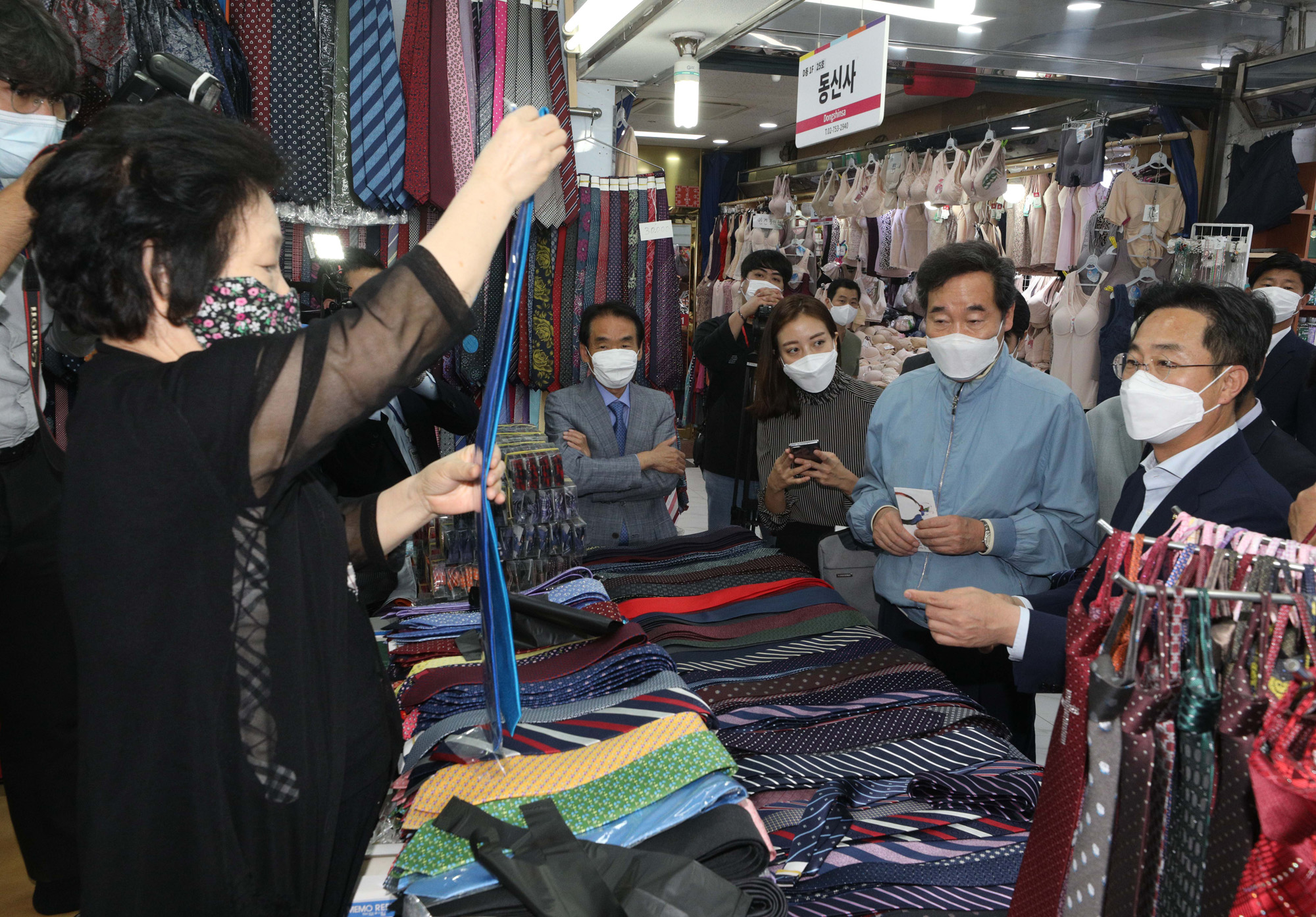정치;국회;이낙연;남대문시장상인;이낙연추석남대문시장