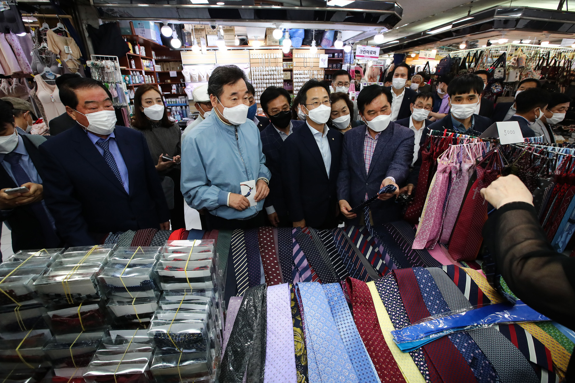 정치;국회;이낙연;남대문시장상인;이낙연추석남대문시장