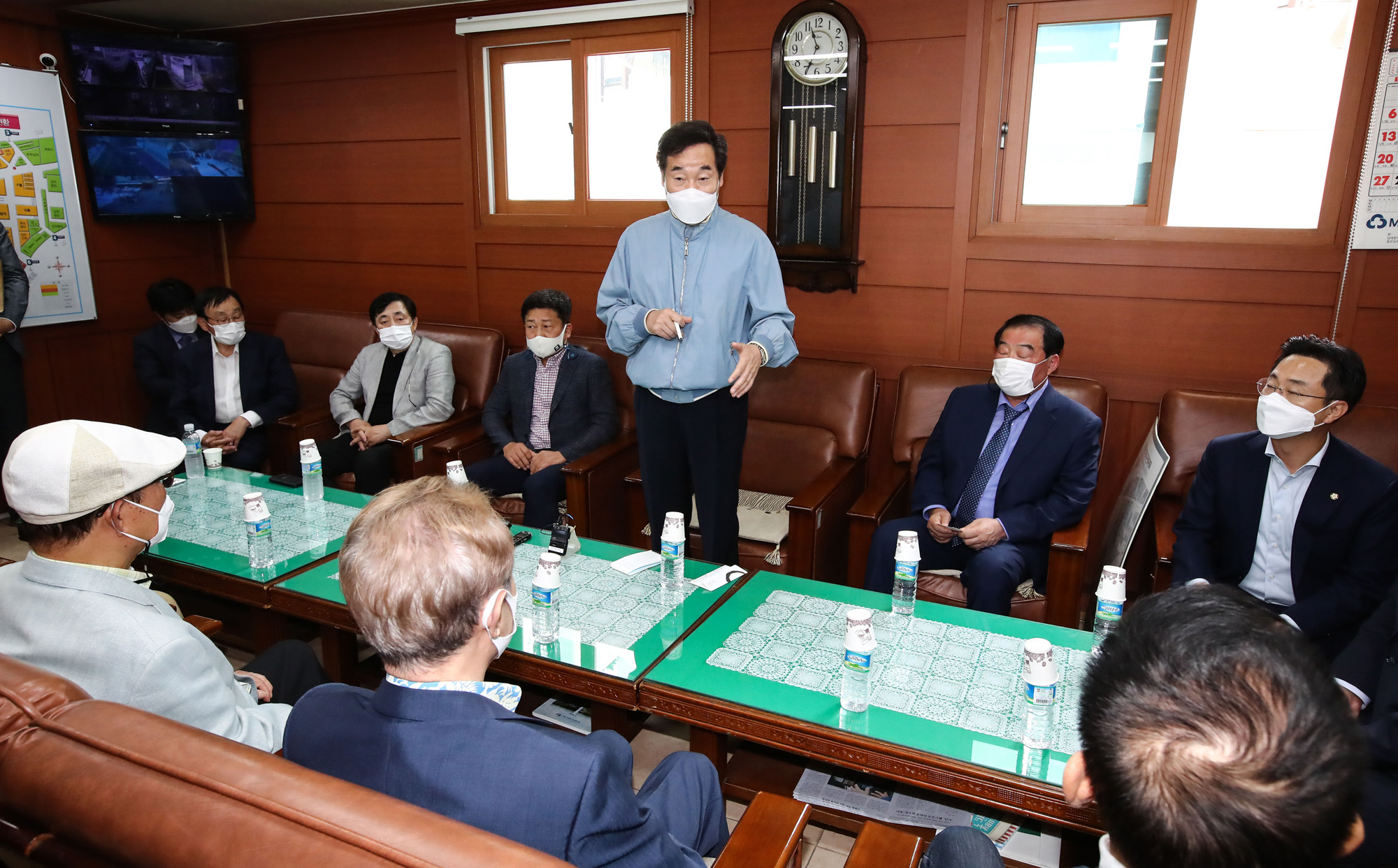 정치;국회;이낙연;남대문시장상인;이낙연추석남대문시장