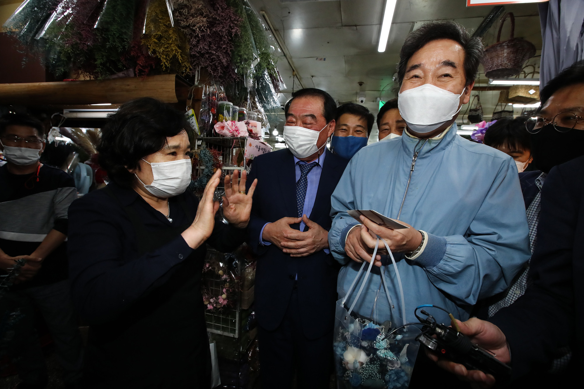 정치;국회;이낙연;남대문시장상인;이낙연추석남대문시장