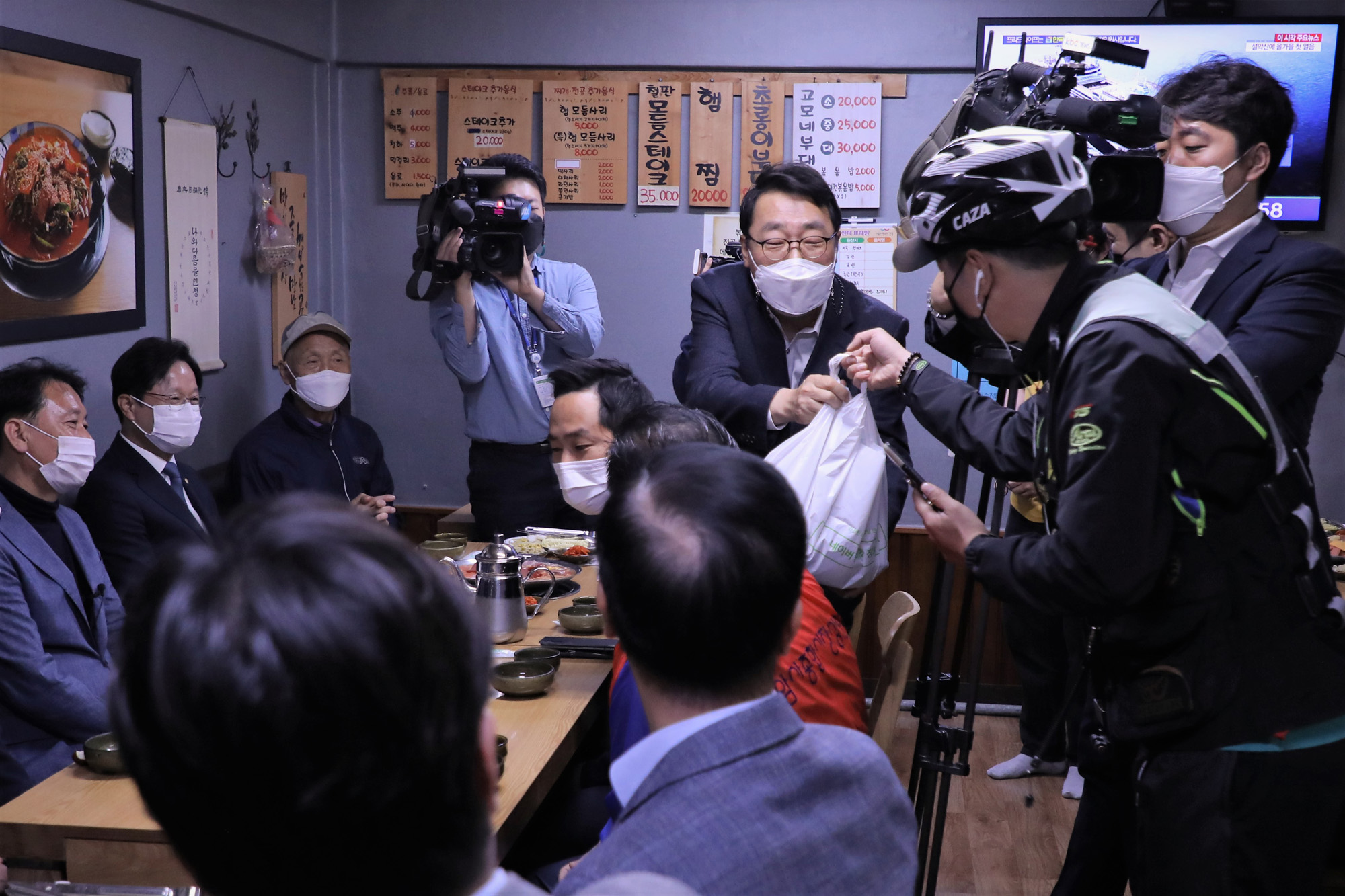정치;더불어민주당K뉴딜;이광재;양향자;윤영찬;암사스마트시장;동네시장장보기;재래시장온라인주문