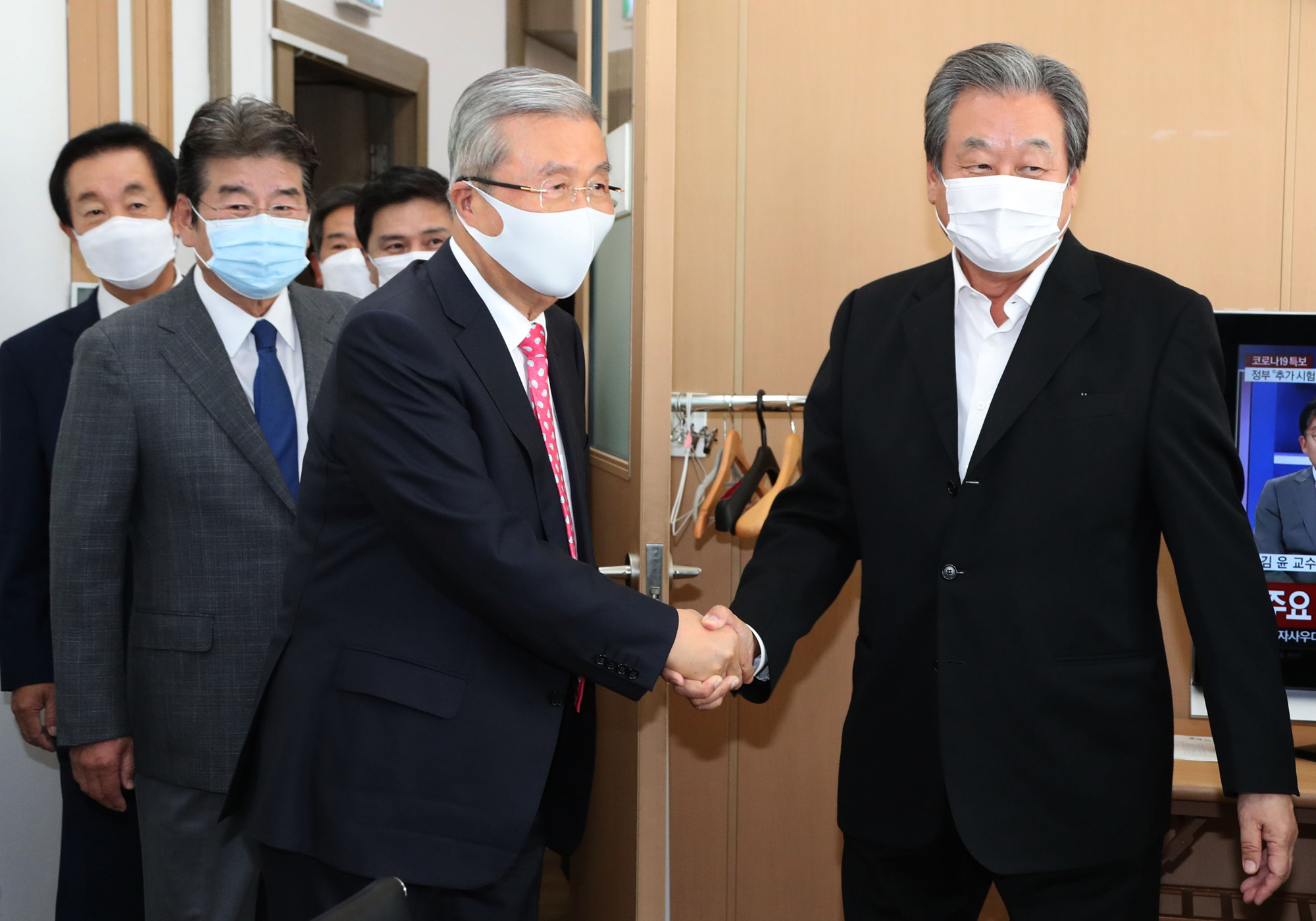 정치;정당;국민의힘;보수정당;미래통합당;김종인;김무성;마포포럼;야권대선주자초청강연