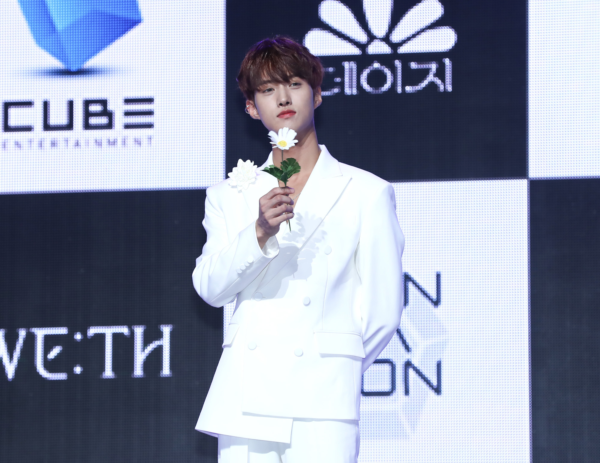 연예;펜타곤;보이그룹;아이돌;펜타곤쇼케이스;아이돌쇼케이스