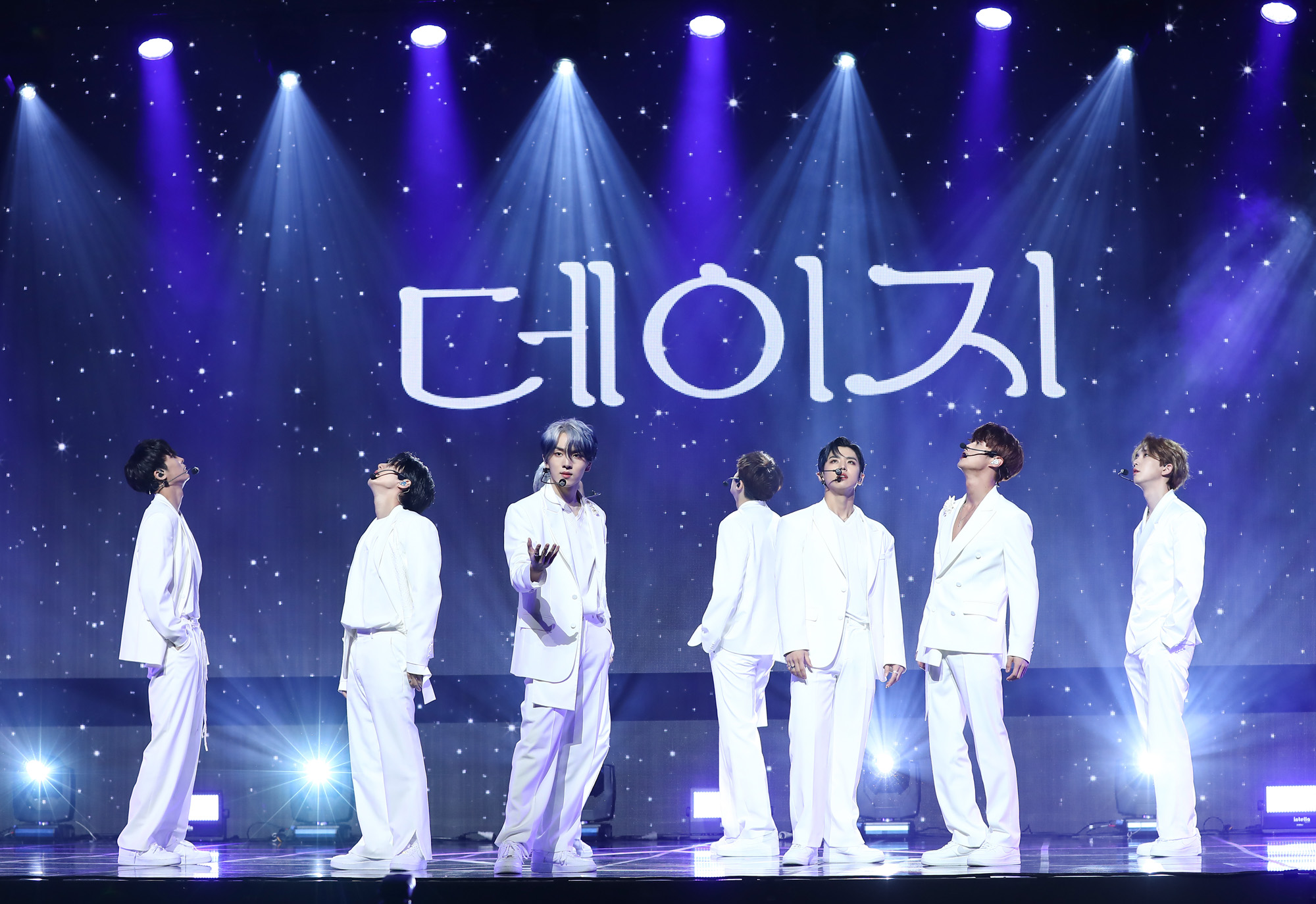 연예;펜타곤;보이그룹;아이돌;펜타곤쇼케이스;아이돌쇼케이스