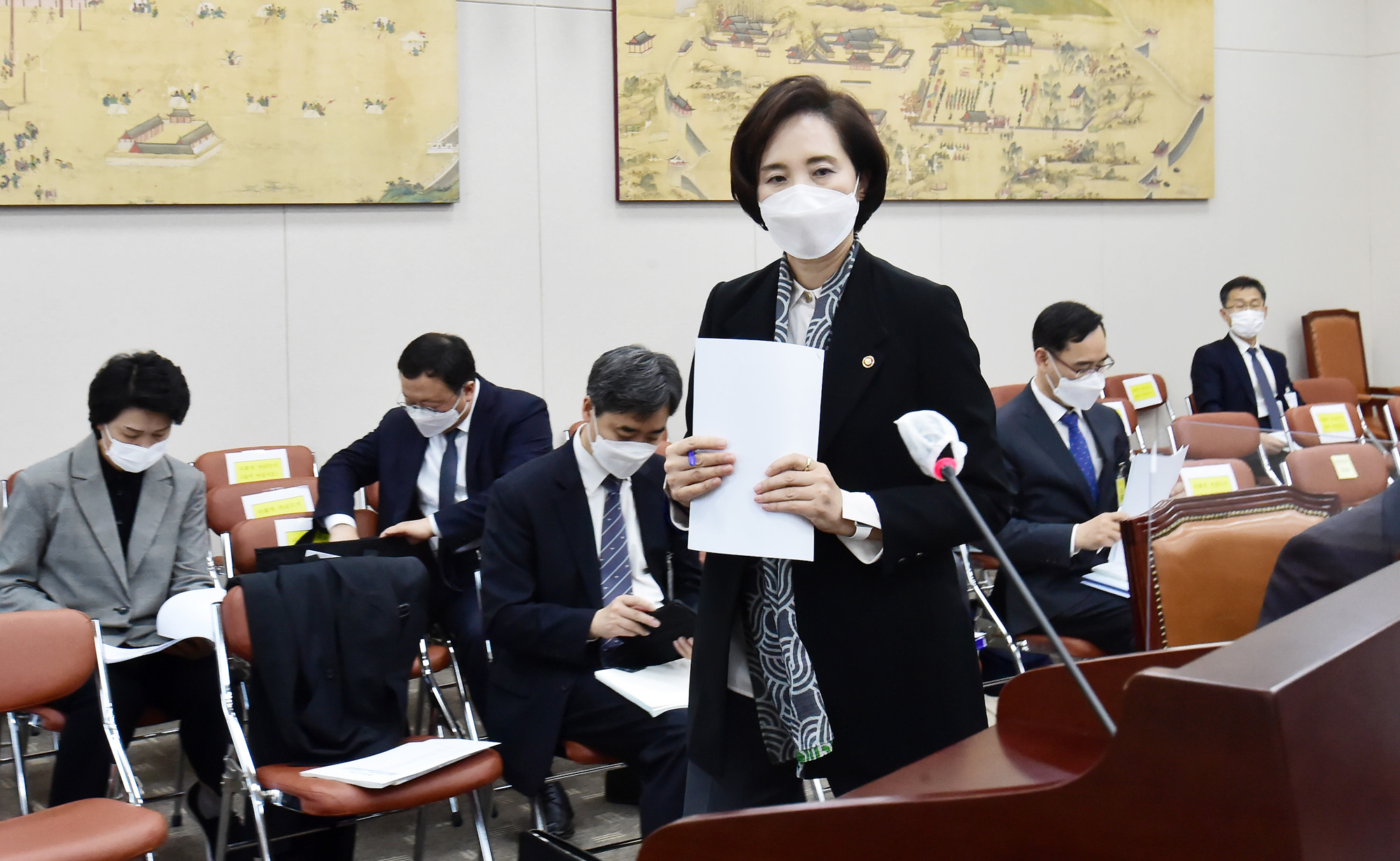 정치;국정감사;교육위원회;교육부장관;유은혜