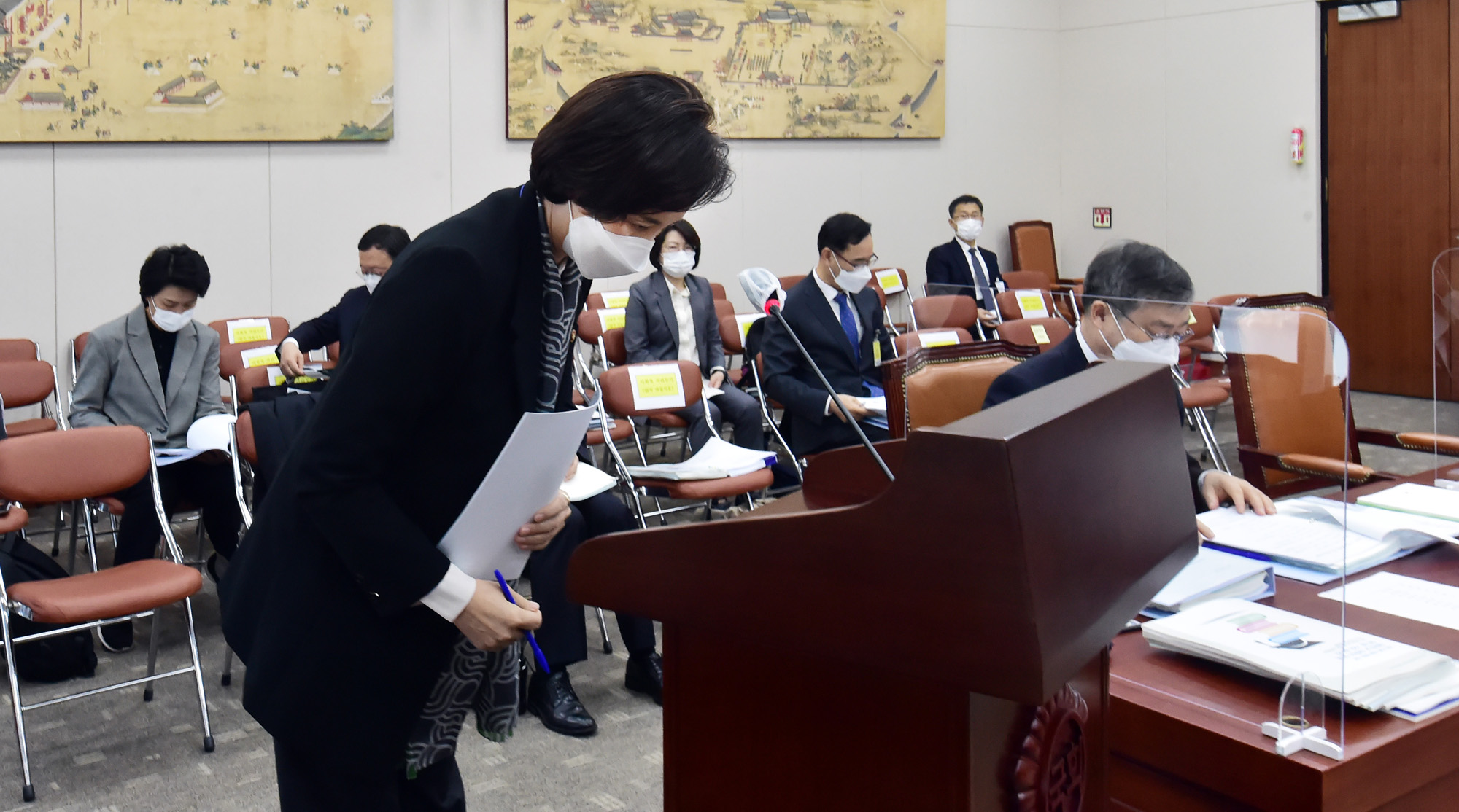 정치;국정감사;교육위원회;교육부장관;유은혜