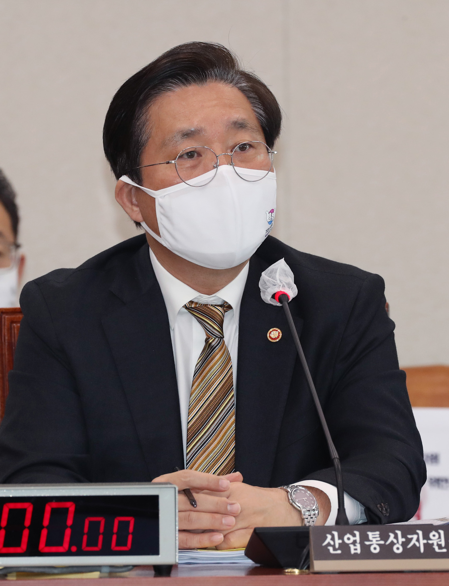 정치;국회;산업통상자원중소벤처기업위원회;성윤모;산업통상자원부장관