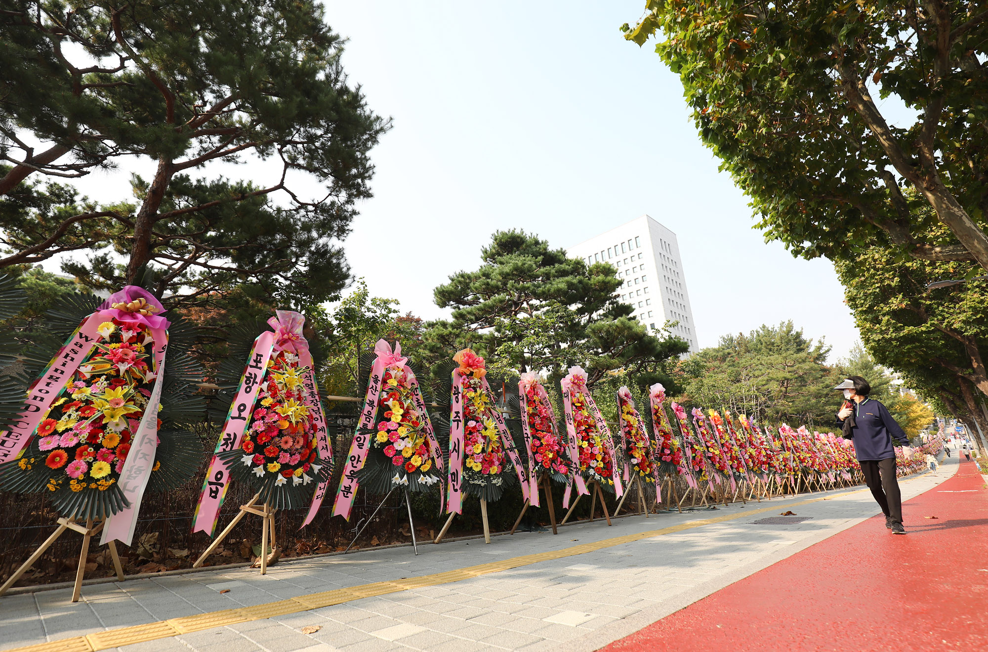 윤석열;윤석열화환;윤석열응원;윤석열응원화환;대검찰청화환;대검찰청꽃;대검꽃;대검화한