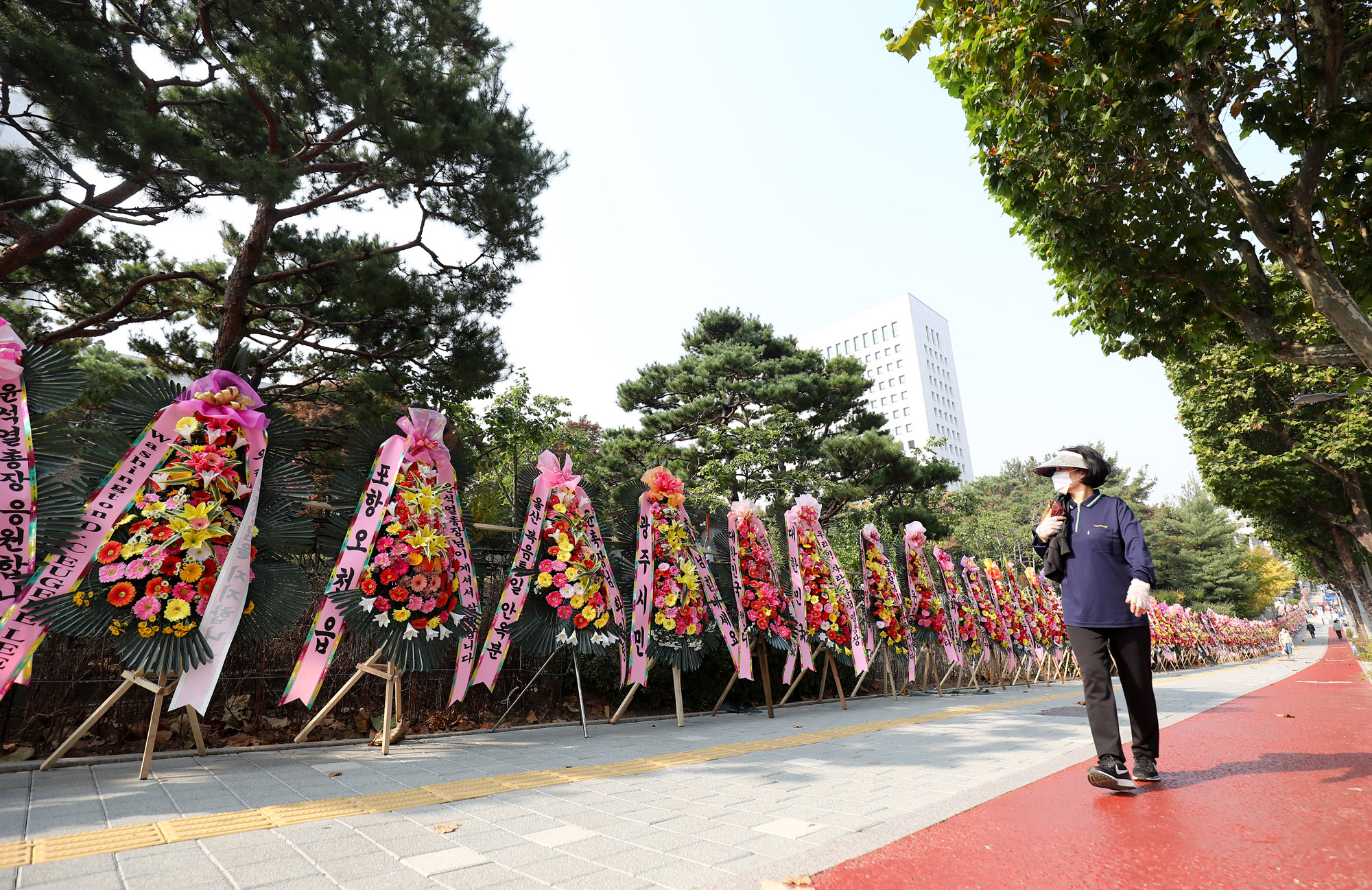 윤석열;윤석열화환;윤석열응원;윤석열응원화환;대검찰청화환;대검찰청꽃;대검꽃;대검화한