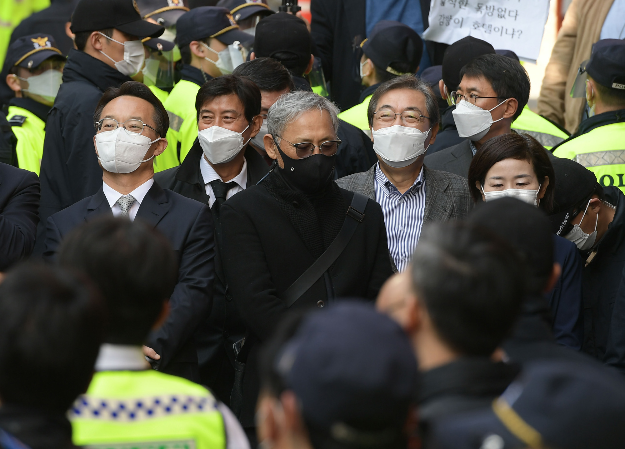 사회;사건사고;정치;이명박;이명박전대통령;횡령;뇌물;징역17년형확정;이명박구치소
