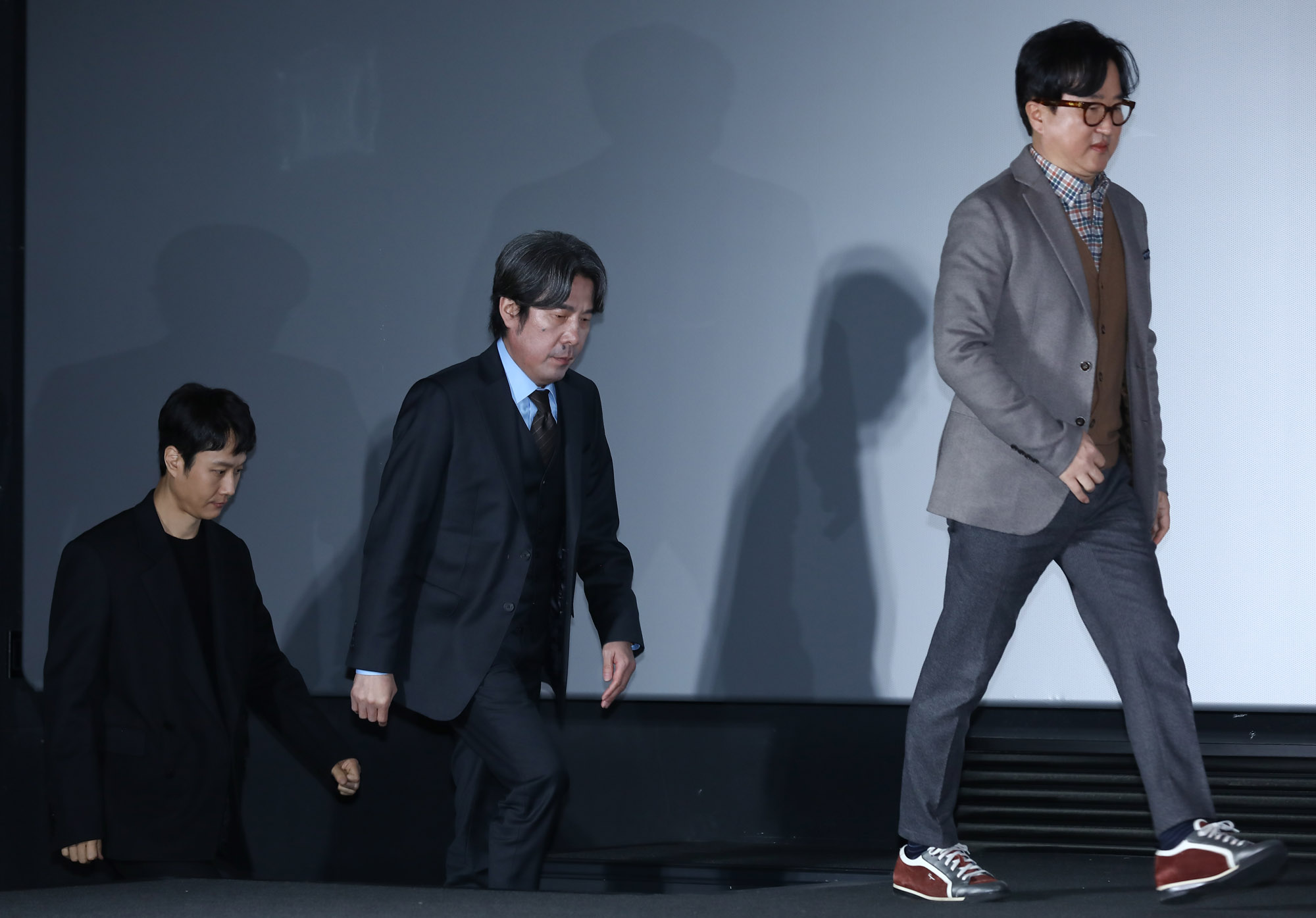 이웃사촌;영화이웃사촌;이유비;김병철;김희원;정우;오달수