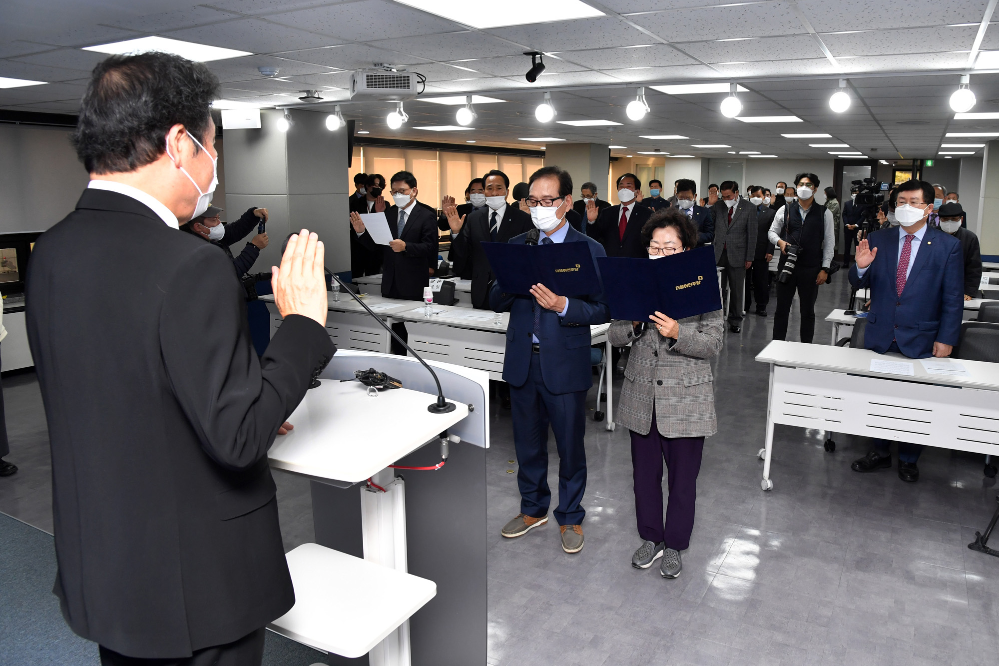 정치;국회;더불어민주당전국노인위원회;전국노인위원회발대식