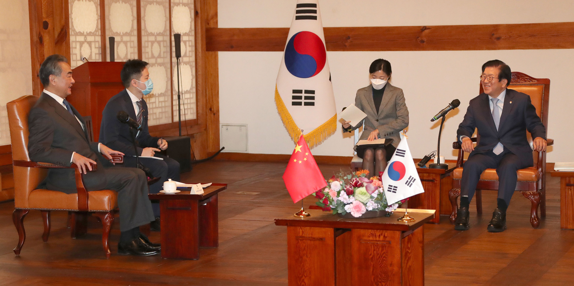 정치;국회;중국 왕이 외교부장;국회의장 박병석