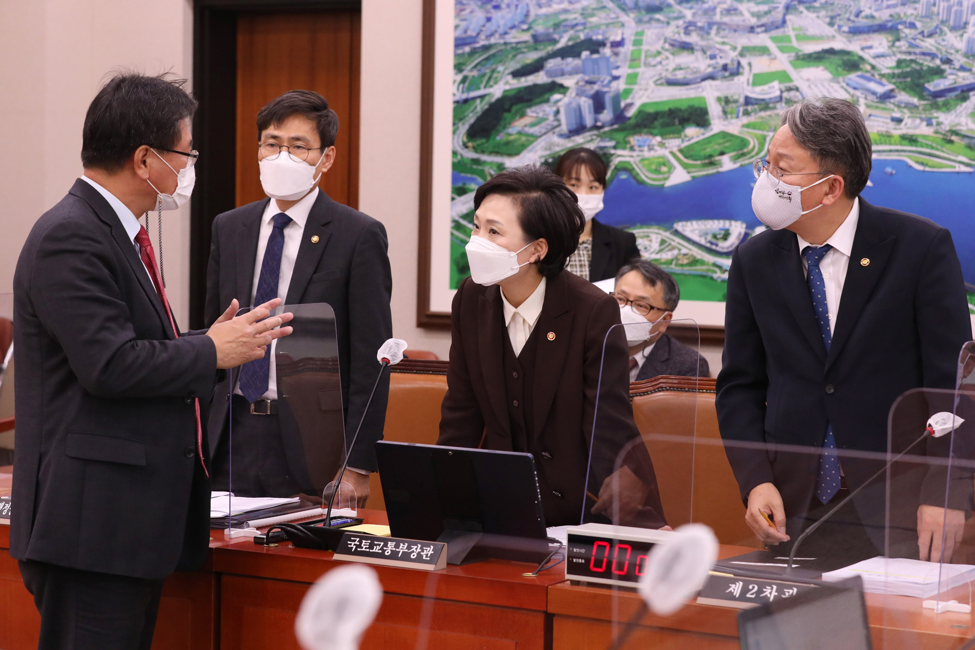 정치;국회;국토교통위원회;김현미 국토교통부장관