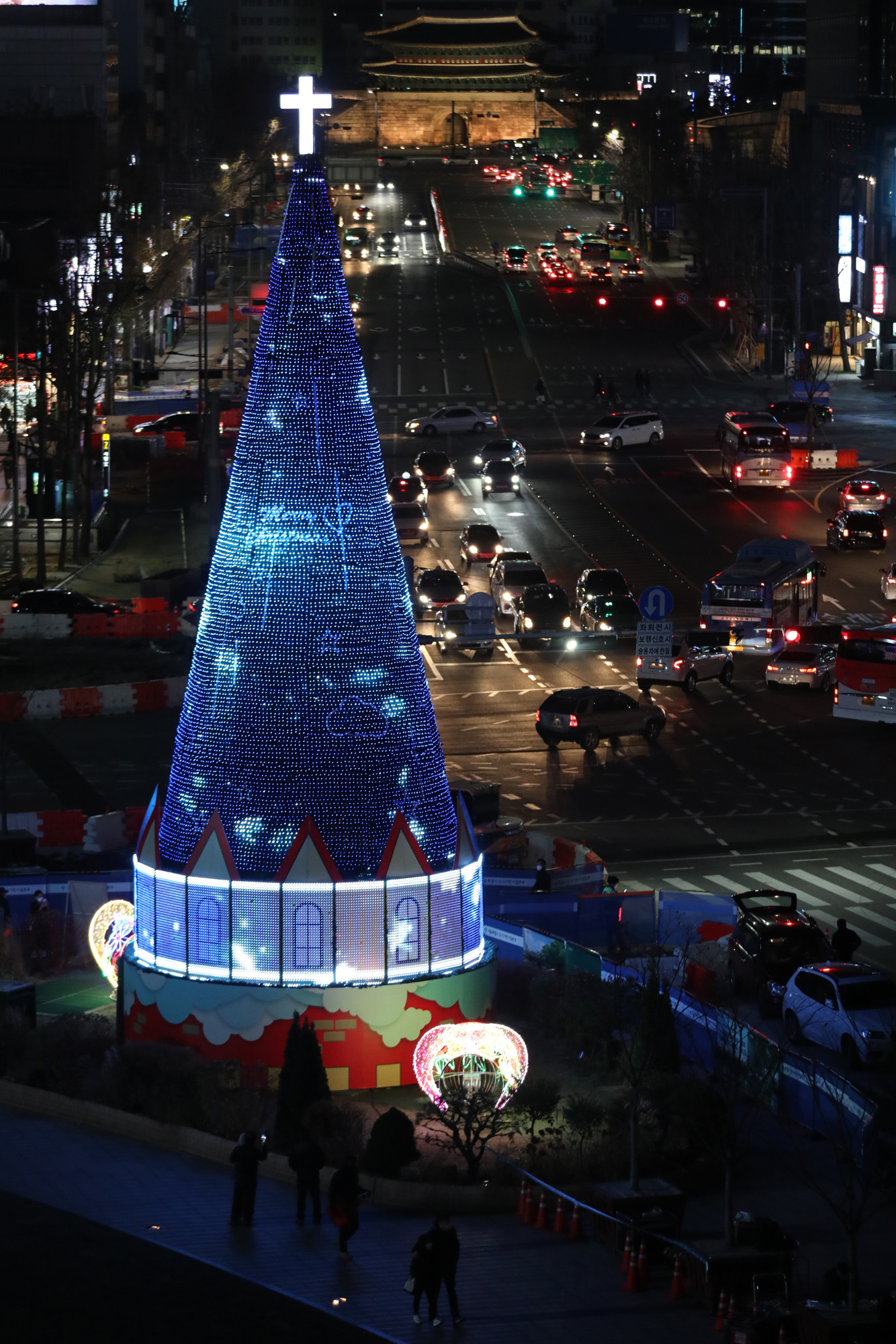 사회;종교;시청광장성탄트리점등식;서울광장트리