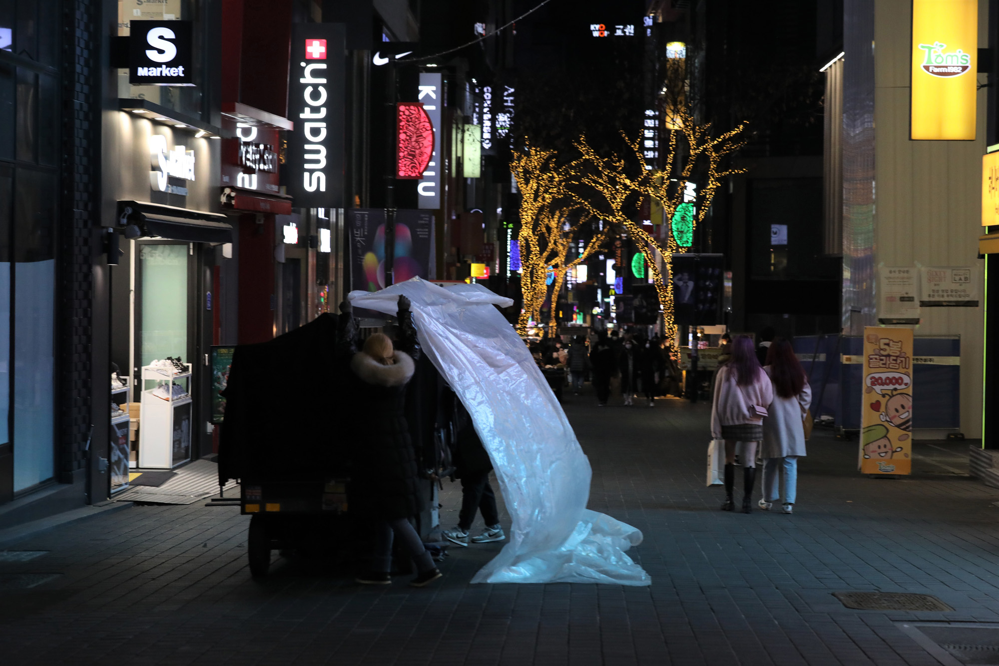 사회;경제;코로나19서울멈춤;코로나명동거리;집합금지밤9시