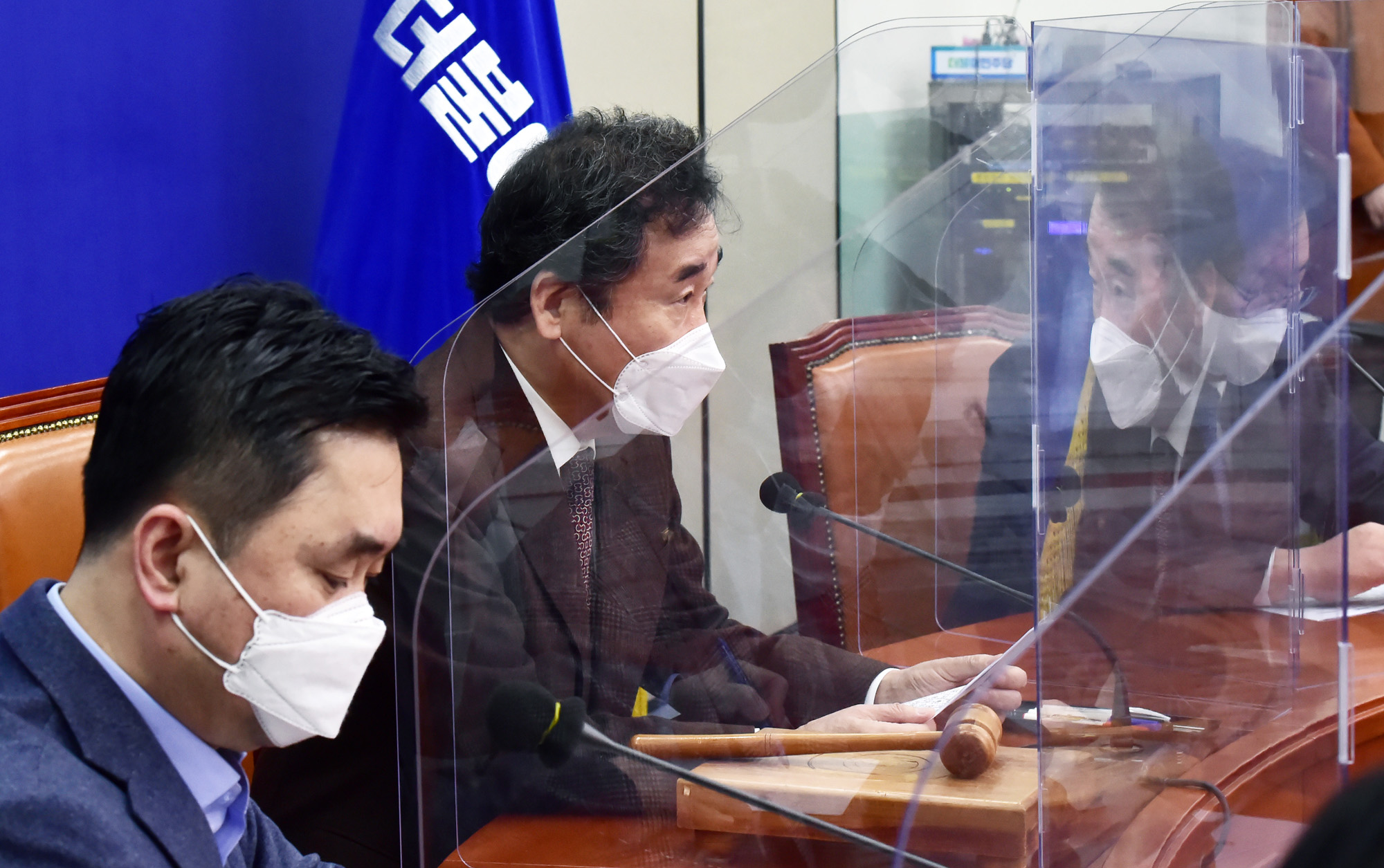 정치;정당;더불어민주당;민주당;최고위원회의;최고위회의