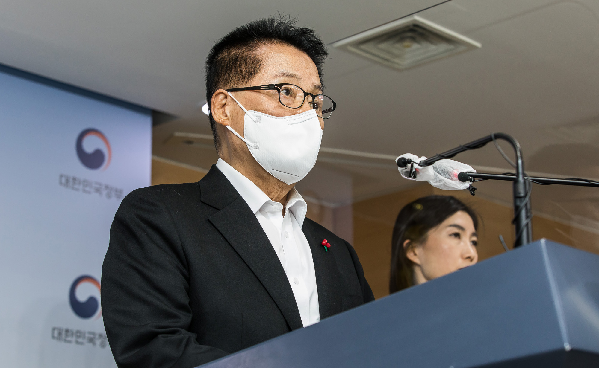 정부;문재인정부;권력기관개혁;국정원;법무부;행정안전부;박지원;추미애;진영;권력기관개혁브리핑