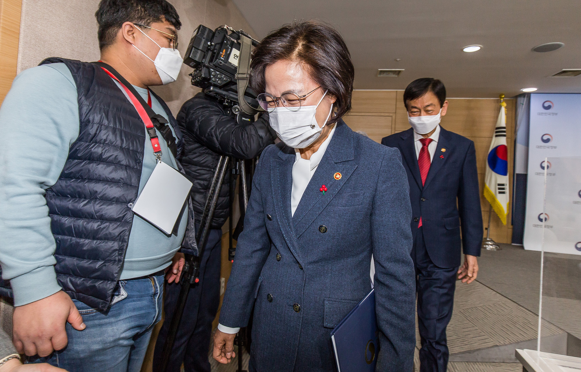 정부;문재인정부;권력기관개혁;국정원;법무부;행정안전부;박지원;추미애;진영;권력기관개혁브리핑