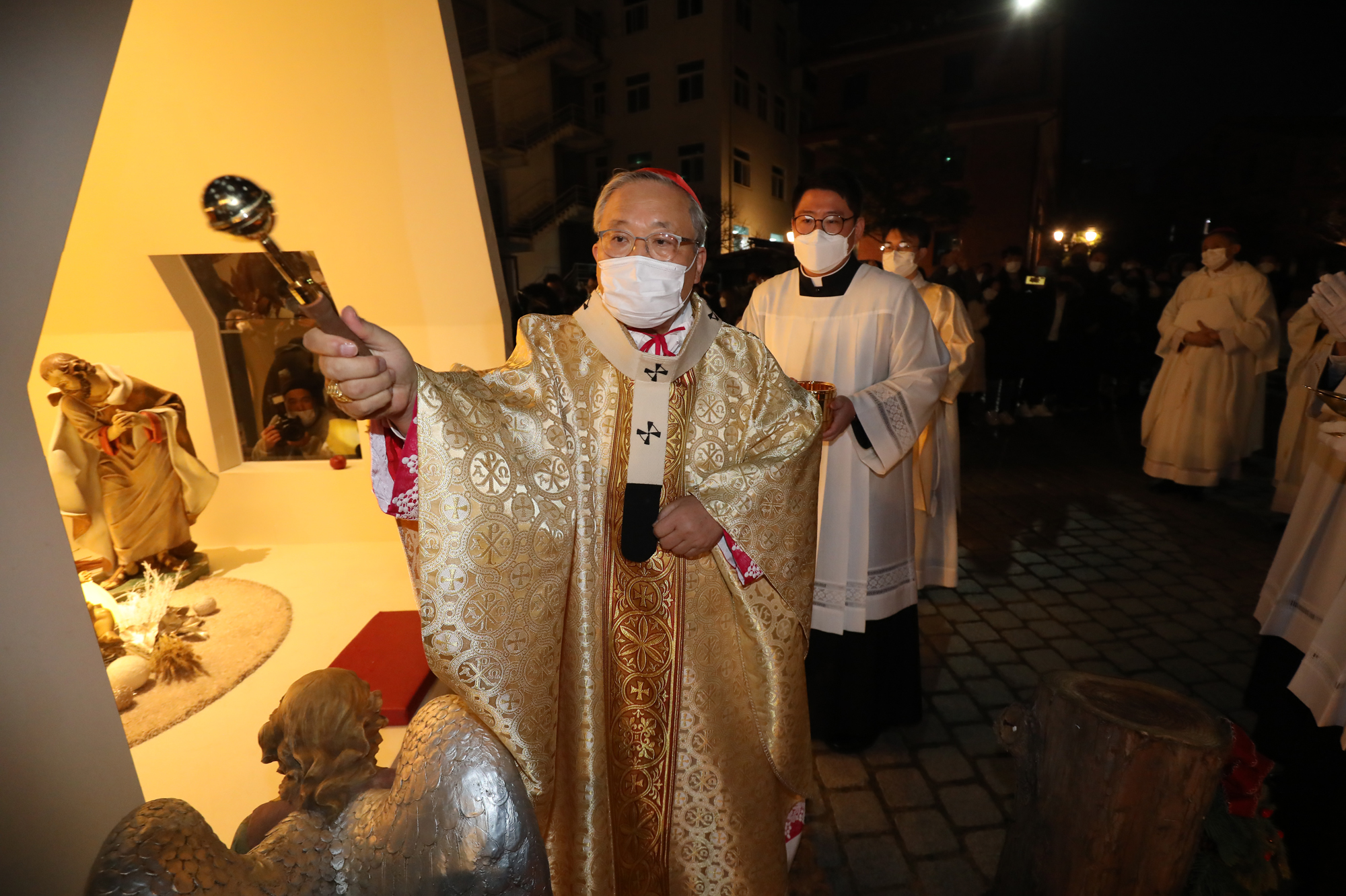 염수정 추기경 구유 예절 명동성당