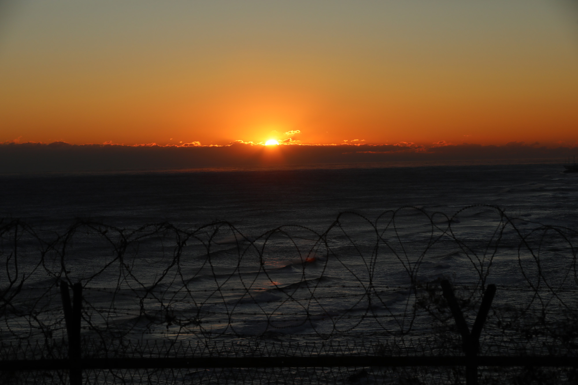 사회;정동진;코로나19일출명소출입통제;2020년마지막해;정동진일출