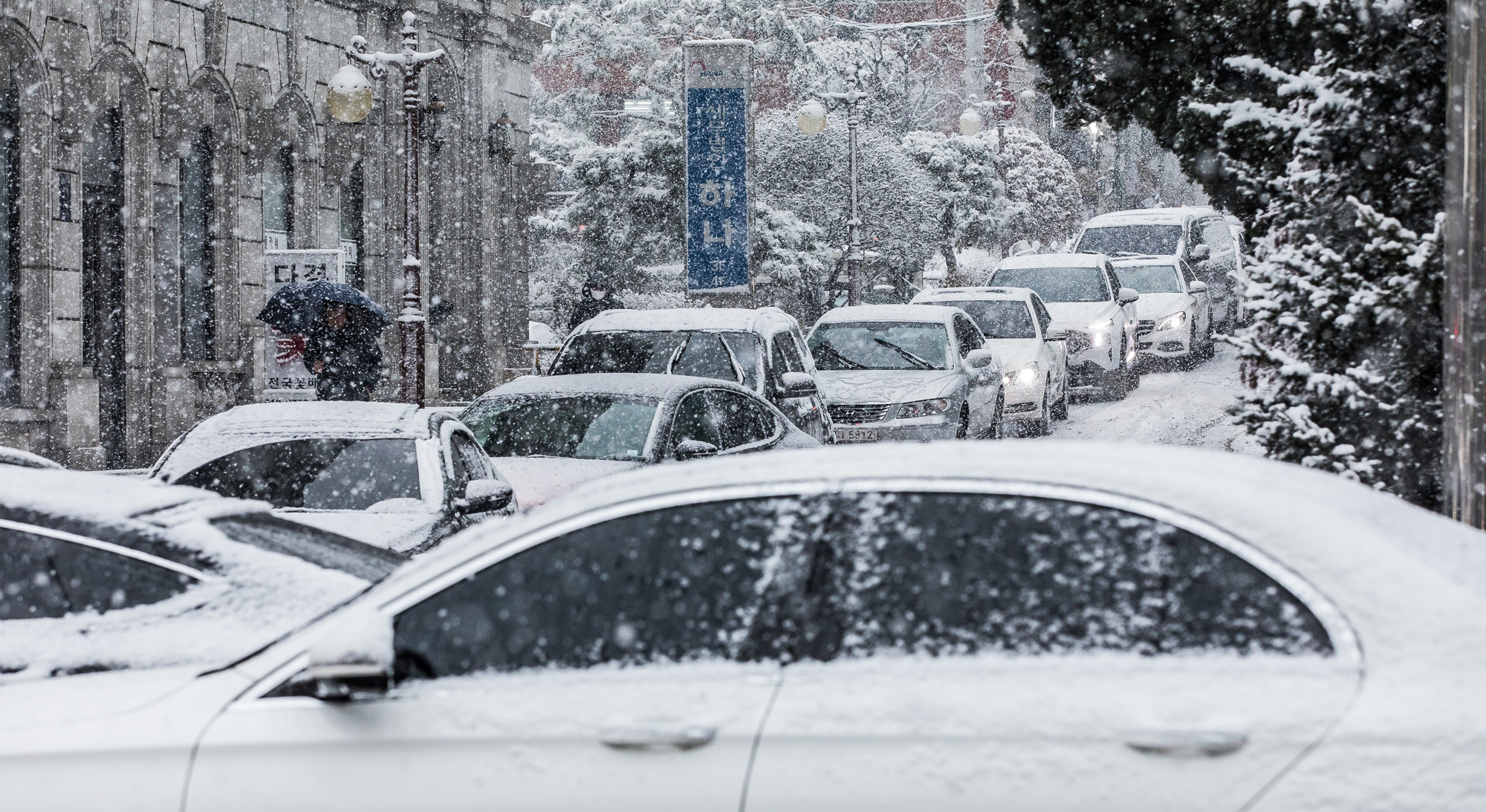 사회;계절;날씨;날씨스케치;폭설;겨울스케치;함박눈;강남역폭설