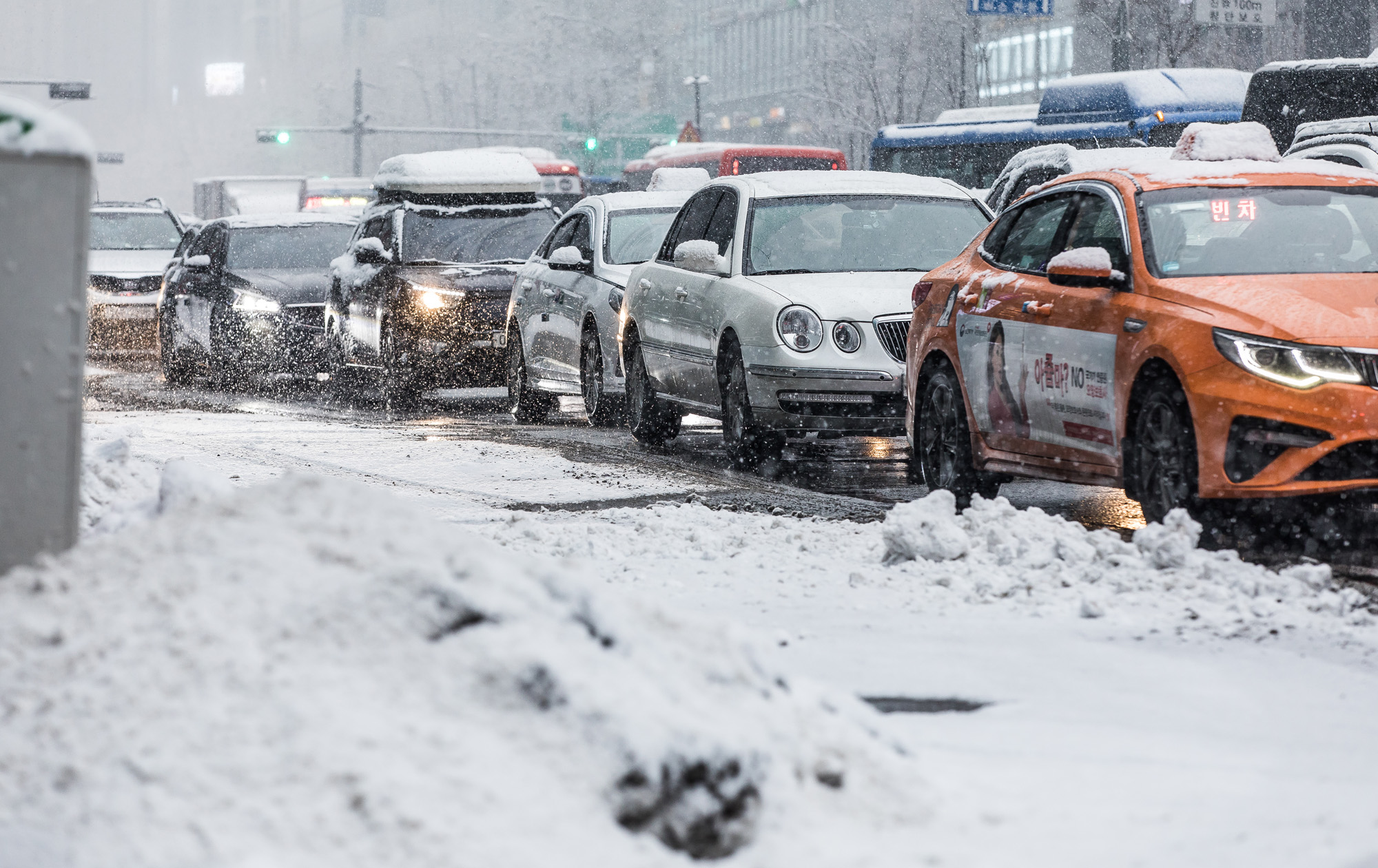 사회;계절;날씨;날씨스케치;폭설;겨울스케치;함박눈;강남역폭설