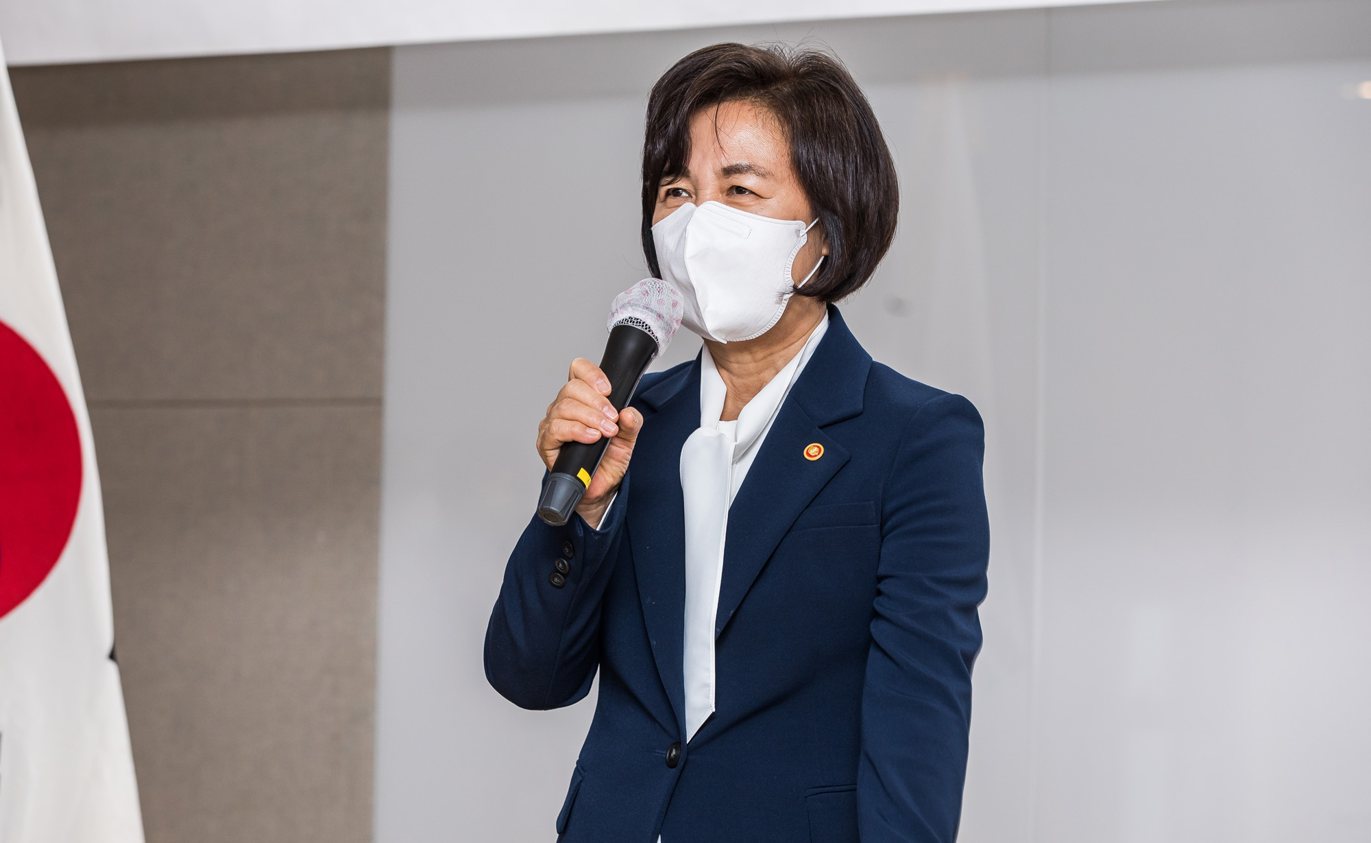 정치;인물;추미애;법무부장관;추미애장관;광복회;독립운동가최재형상시상식;김원웅;광복회장