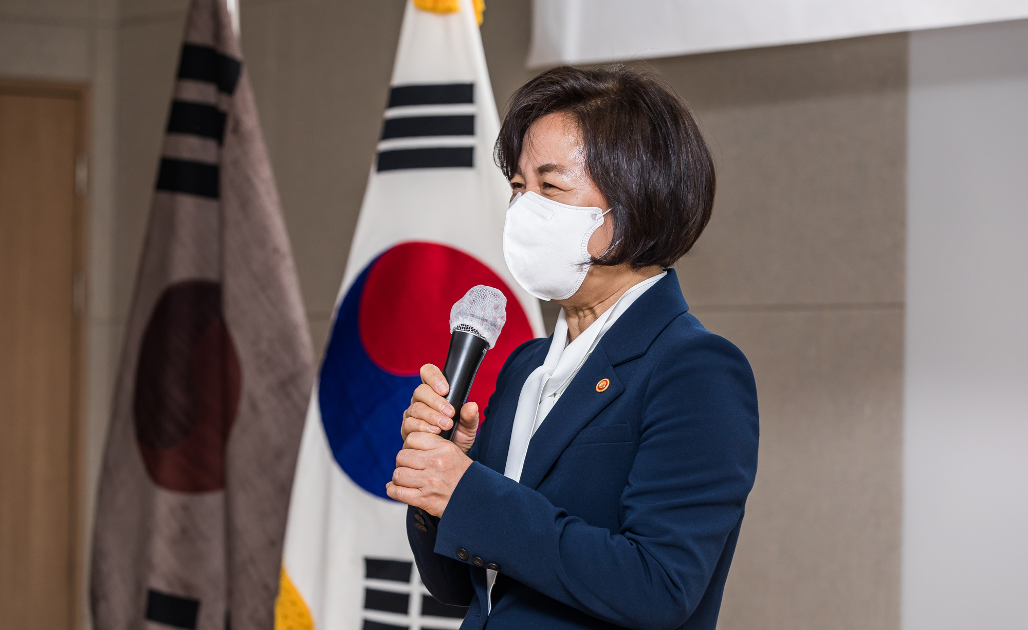 정치;인물;추미애;법무부장관;추미애장관;광복회;독립운동가최재형상시상식;김원웅;광복회장