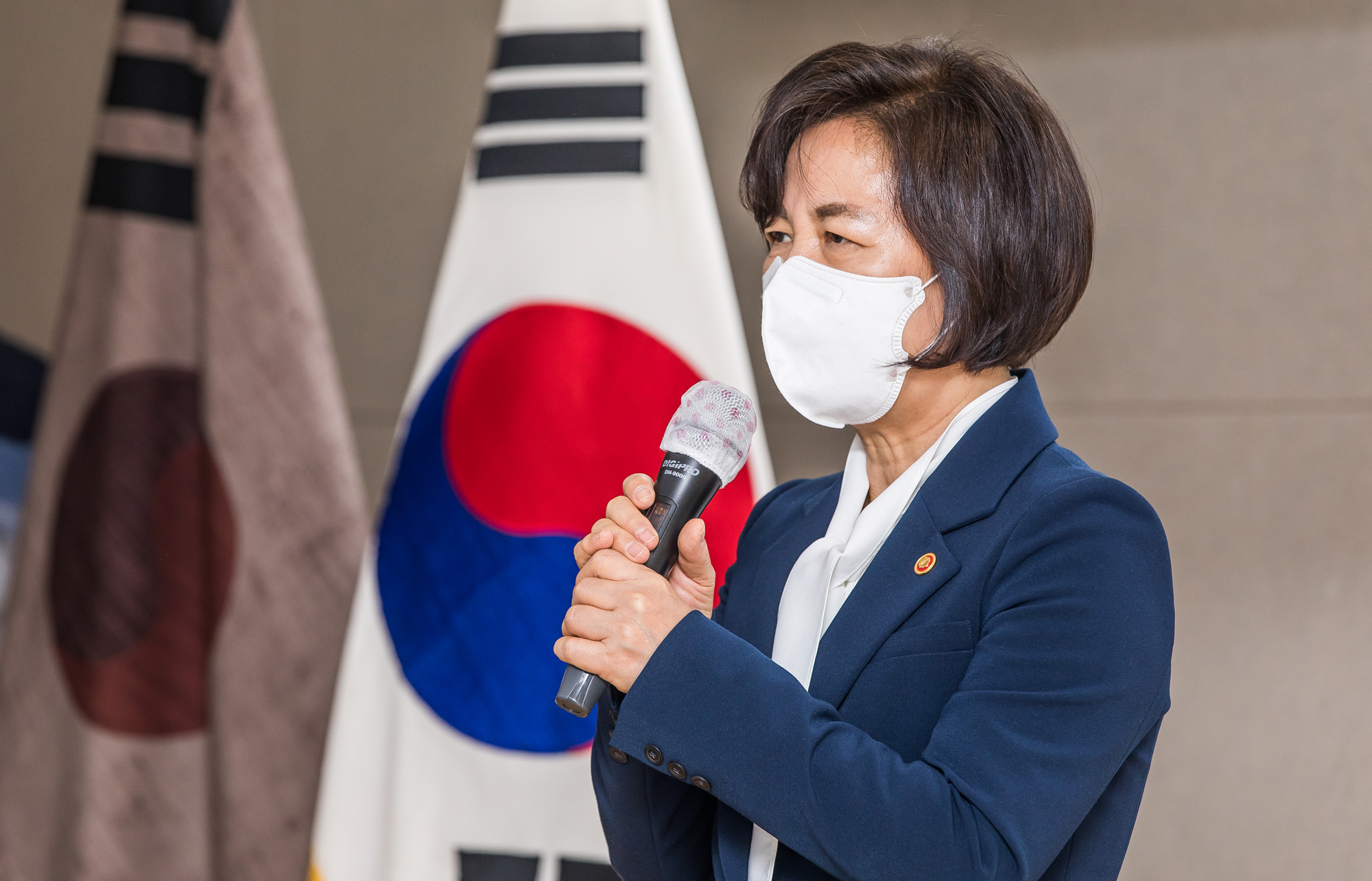 정치;인물;추미애;법무부장관;추미애장관;광복회;독립운동가최재형상시상식;김원웅;광복회장