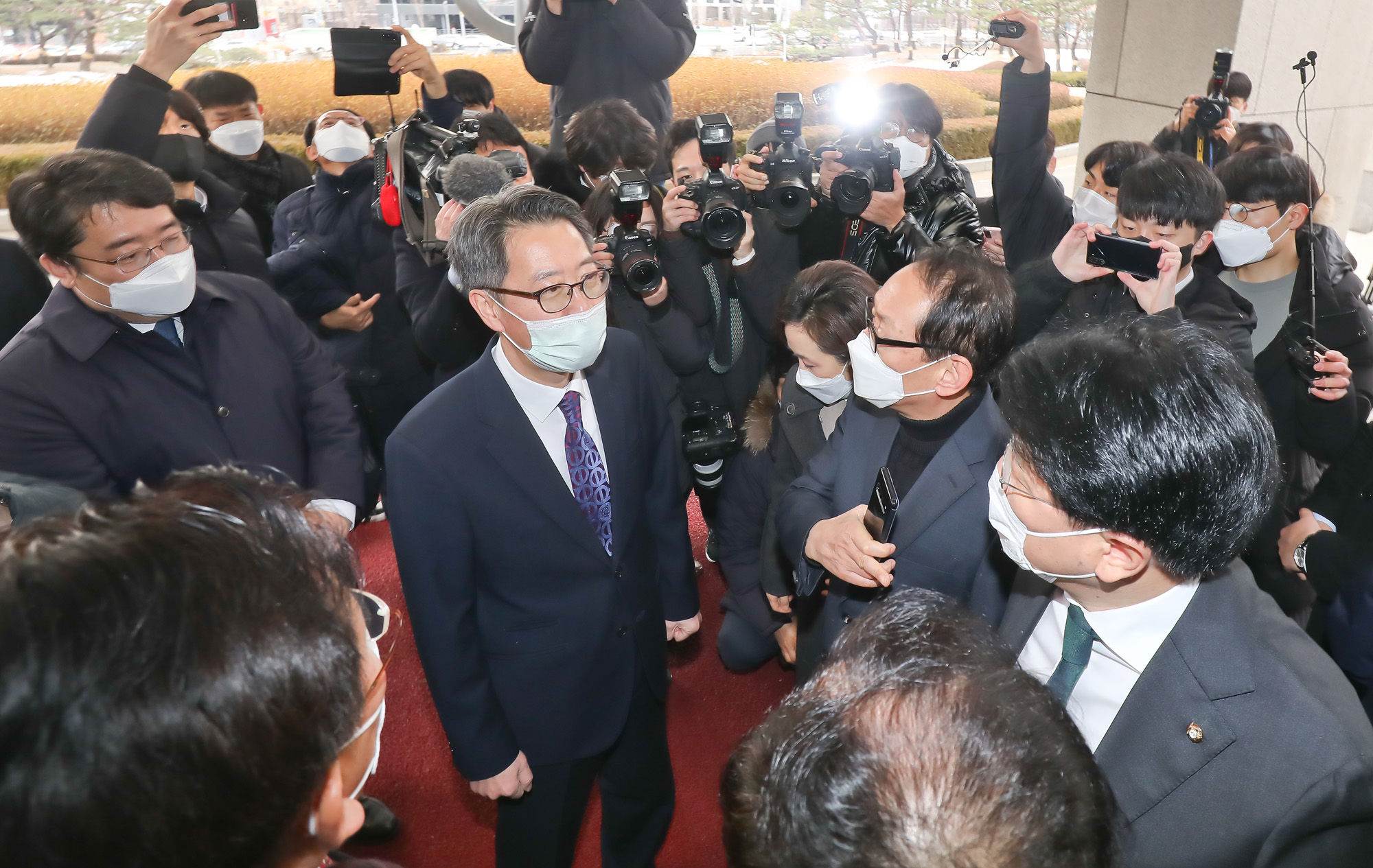 국민의힘 탄핵거래 진상조사단 대법원 항의방문;김도읍;장제원 전주혜 김웅