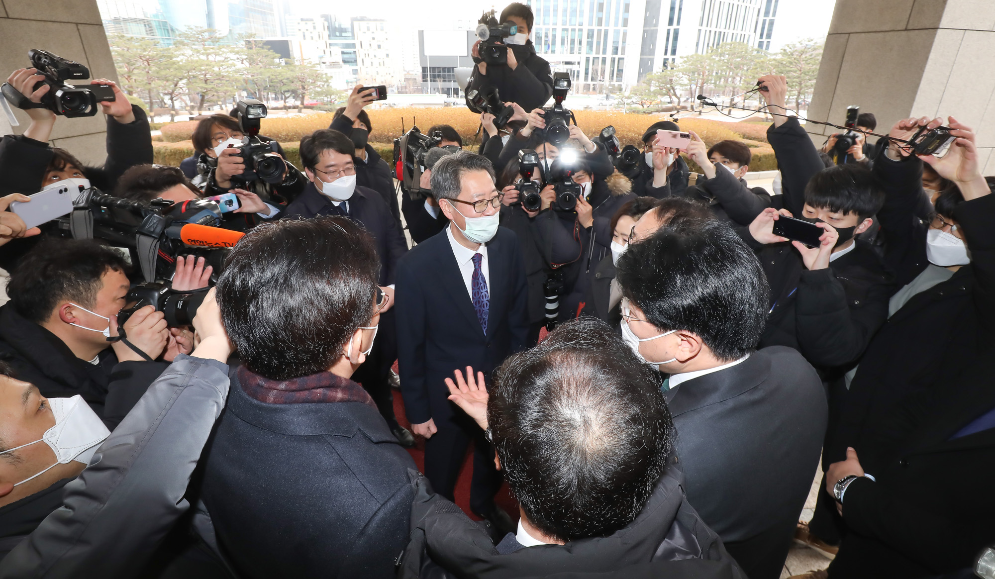 국민의힘 탄핵거래 진상조사단 대법원 항의방문;김도읍;장제원 전주혜 김웅