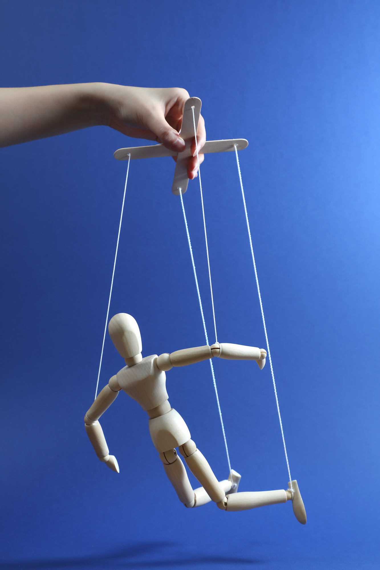 성착취 인형 아동 성학대 매매춘 매춘 성노예