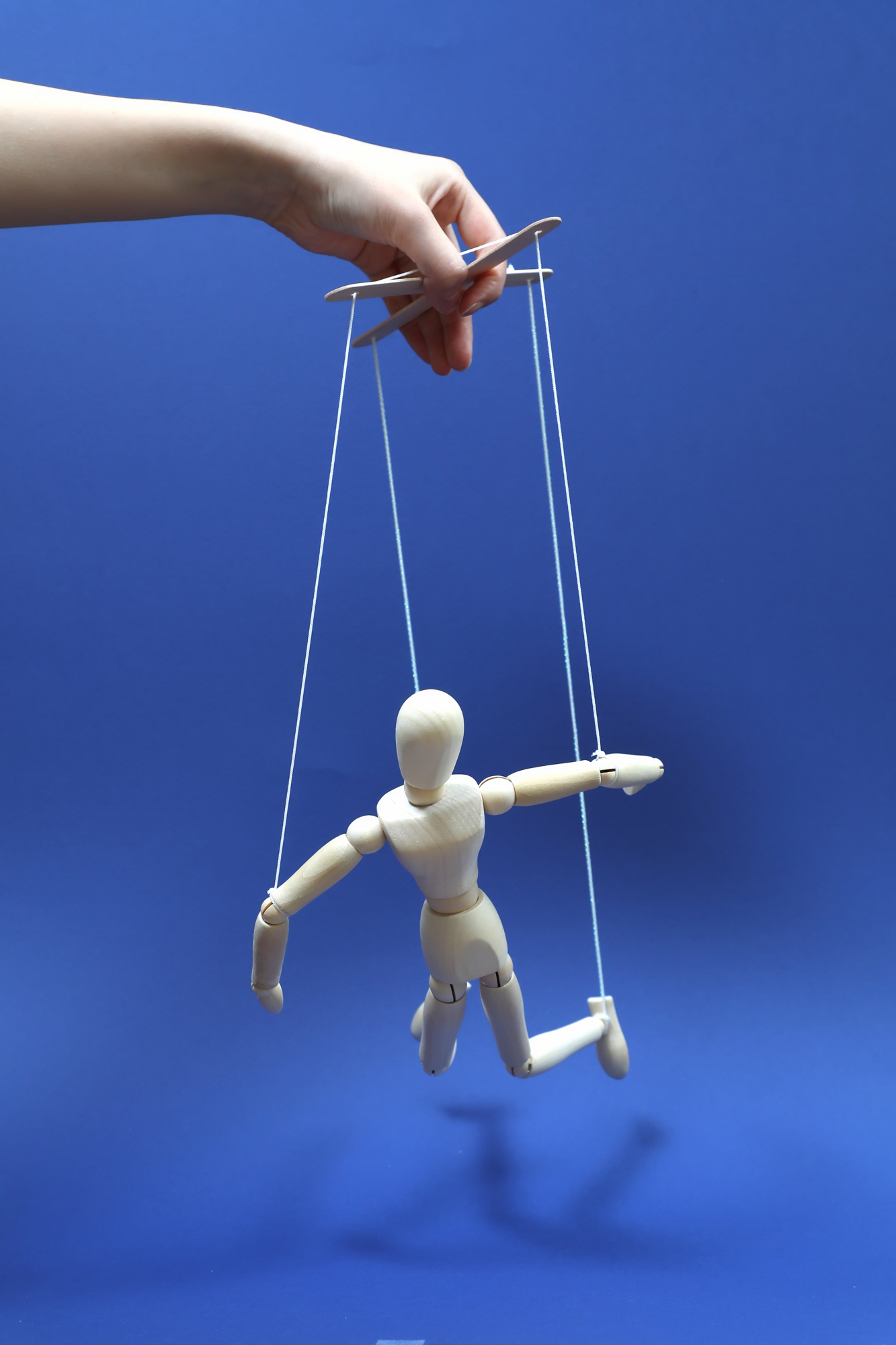 성착취 인형 아동 성학대 매매춘 매춘 성노예