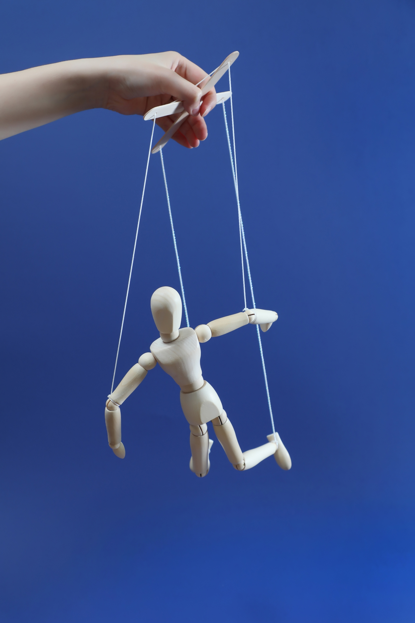 성착취 인형 아동 성학대 매매춘 매춘 성노예