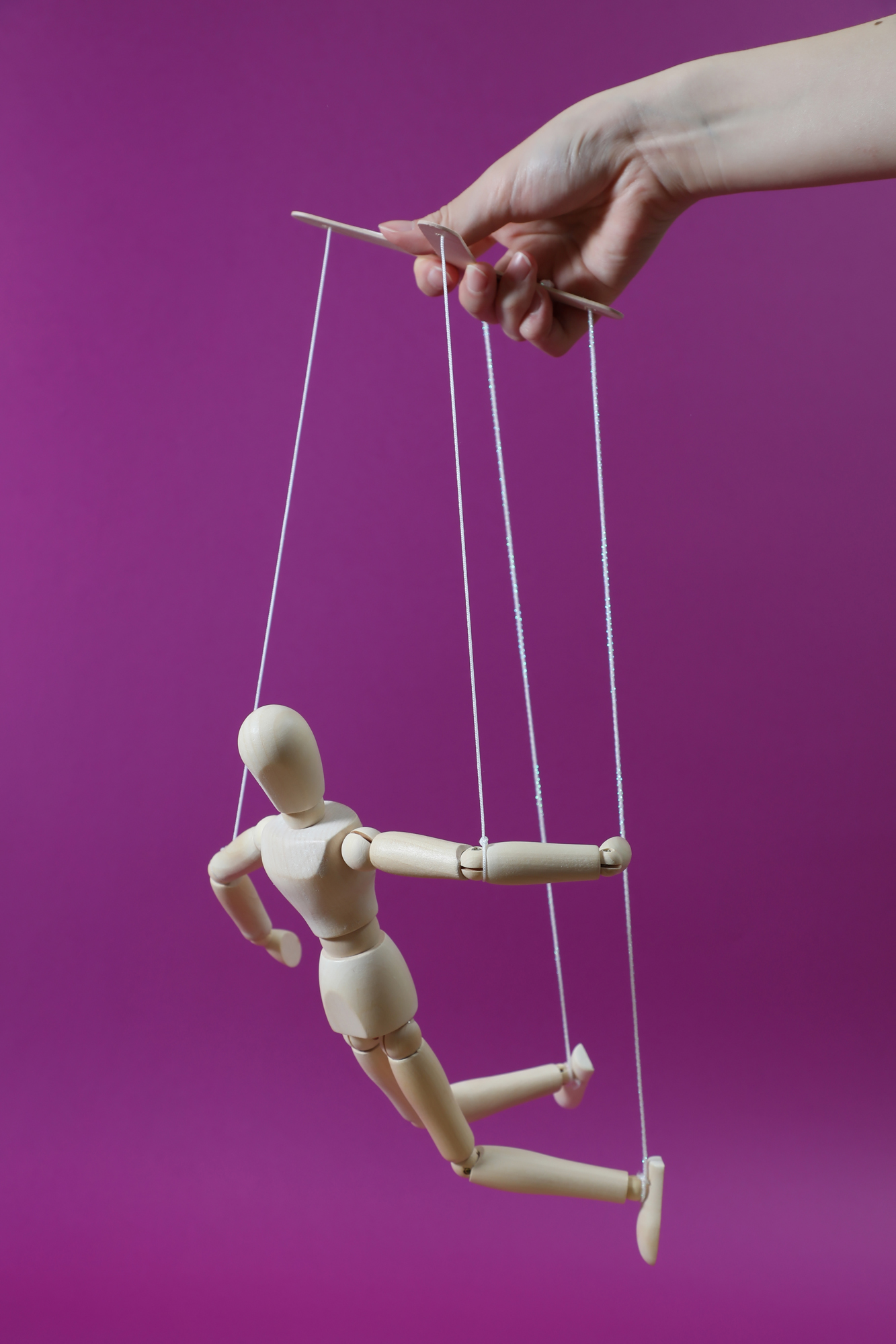 성착취 인형 아동 성학대 매매춘 매춘 성노예