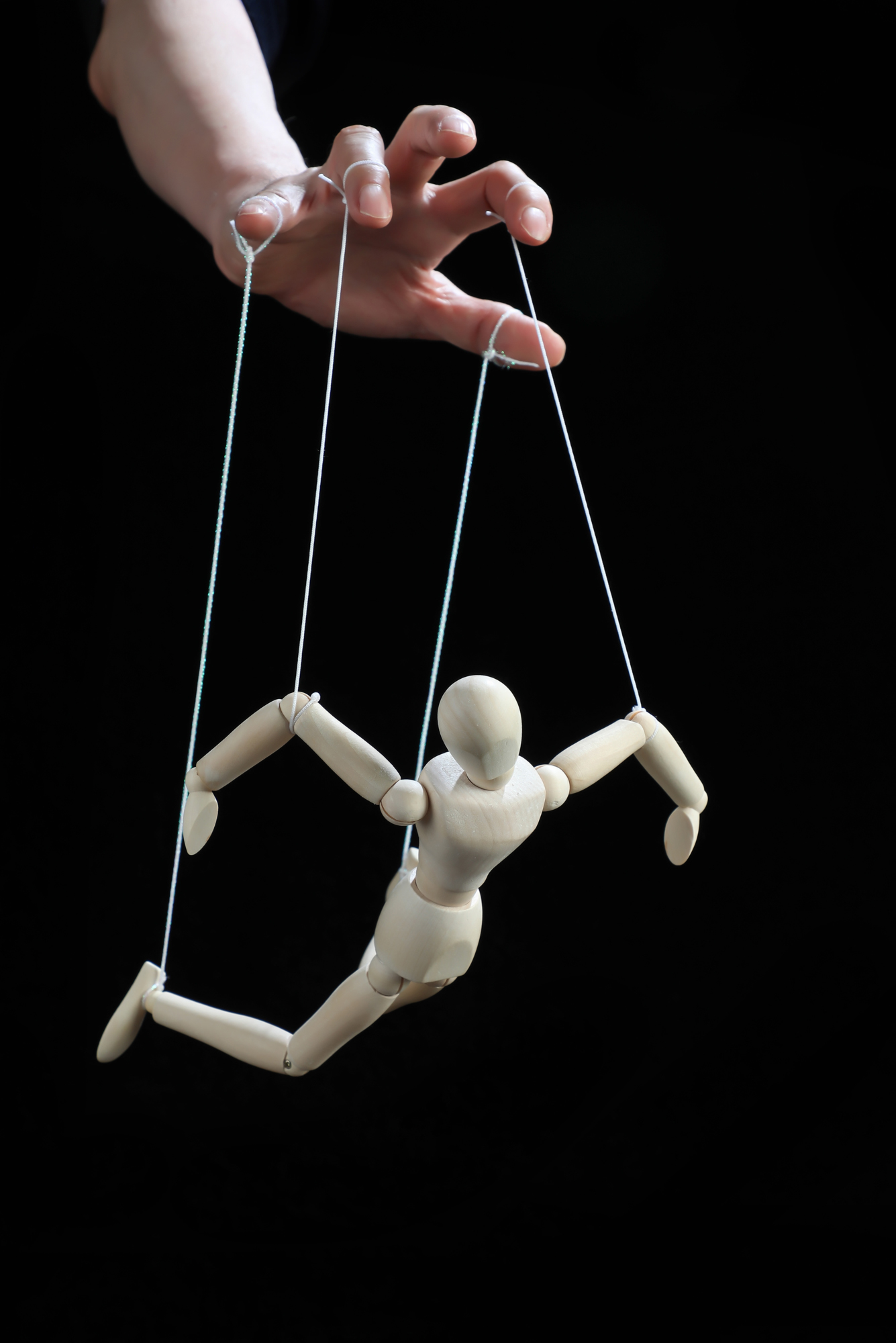 성착취 인형 아동학대 매춘