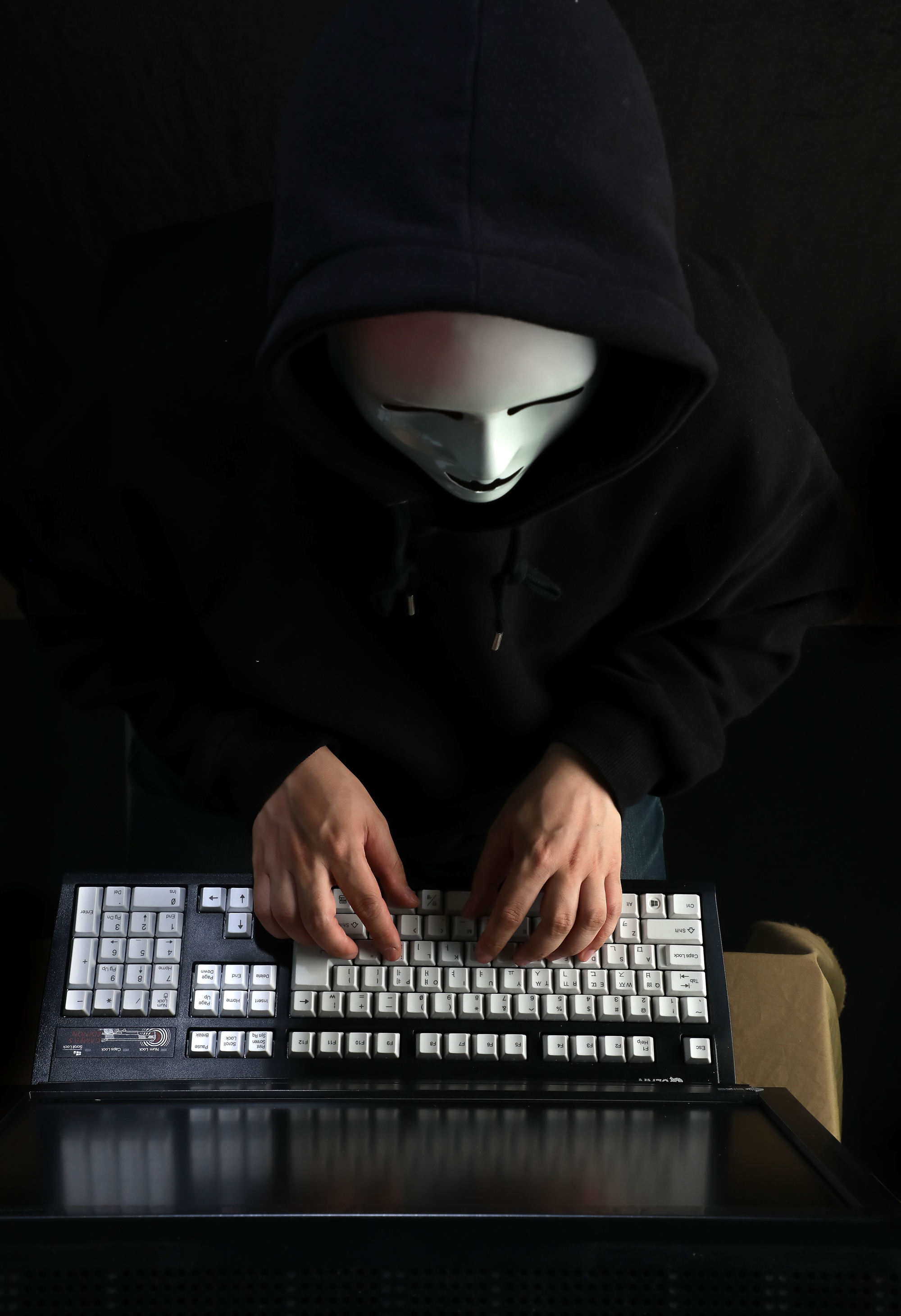 성착취 인형 아동학대 매춘 컴퓨터