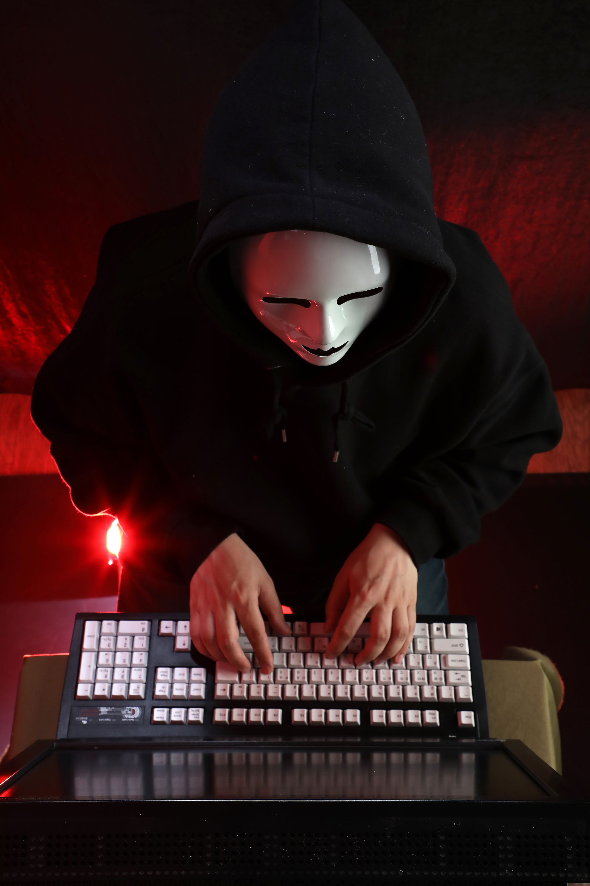 성착취 인형 아동학대 매춘 컴퓨터