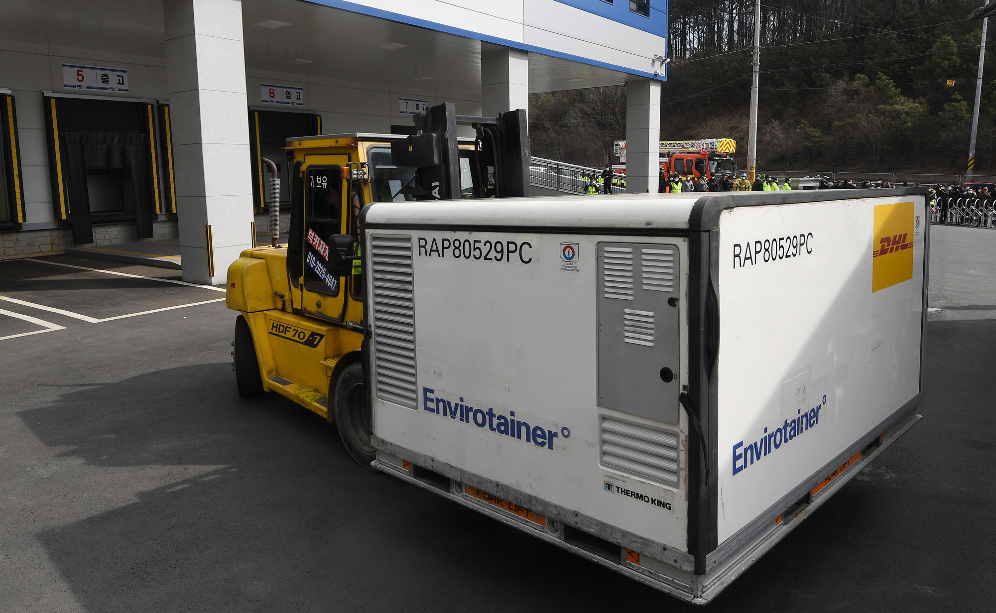 아스트라제네카 코로나 19 백신;첫 출하