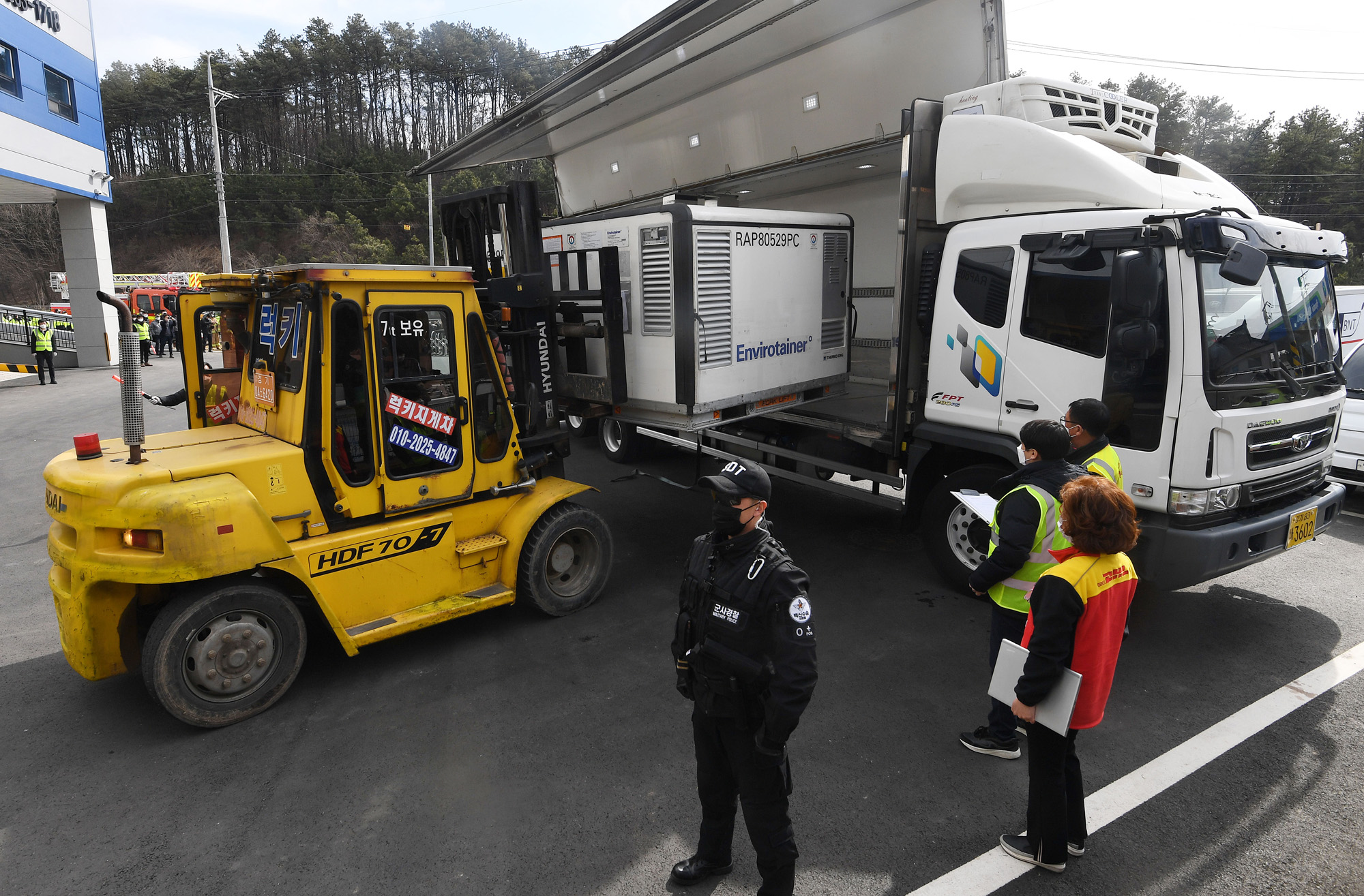 아스트라제네카 코로나 19 백신;첫 출하