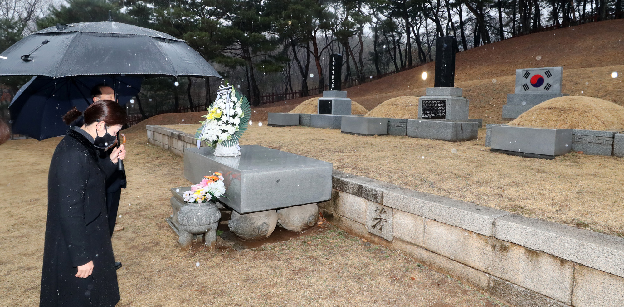 정치;정당;국민의힘;서울시장예비후보;나경원;백범김구;묘역