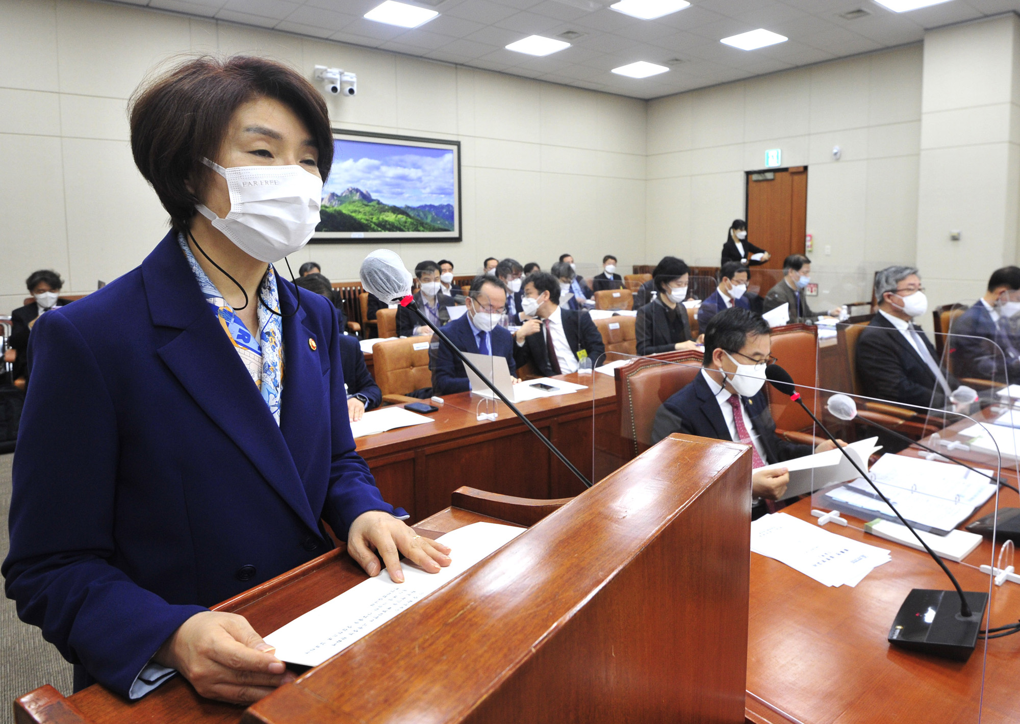 정치;국회;환경노동위원회;한정애 환경부장관