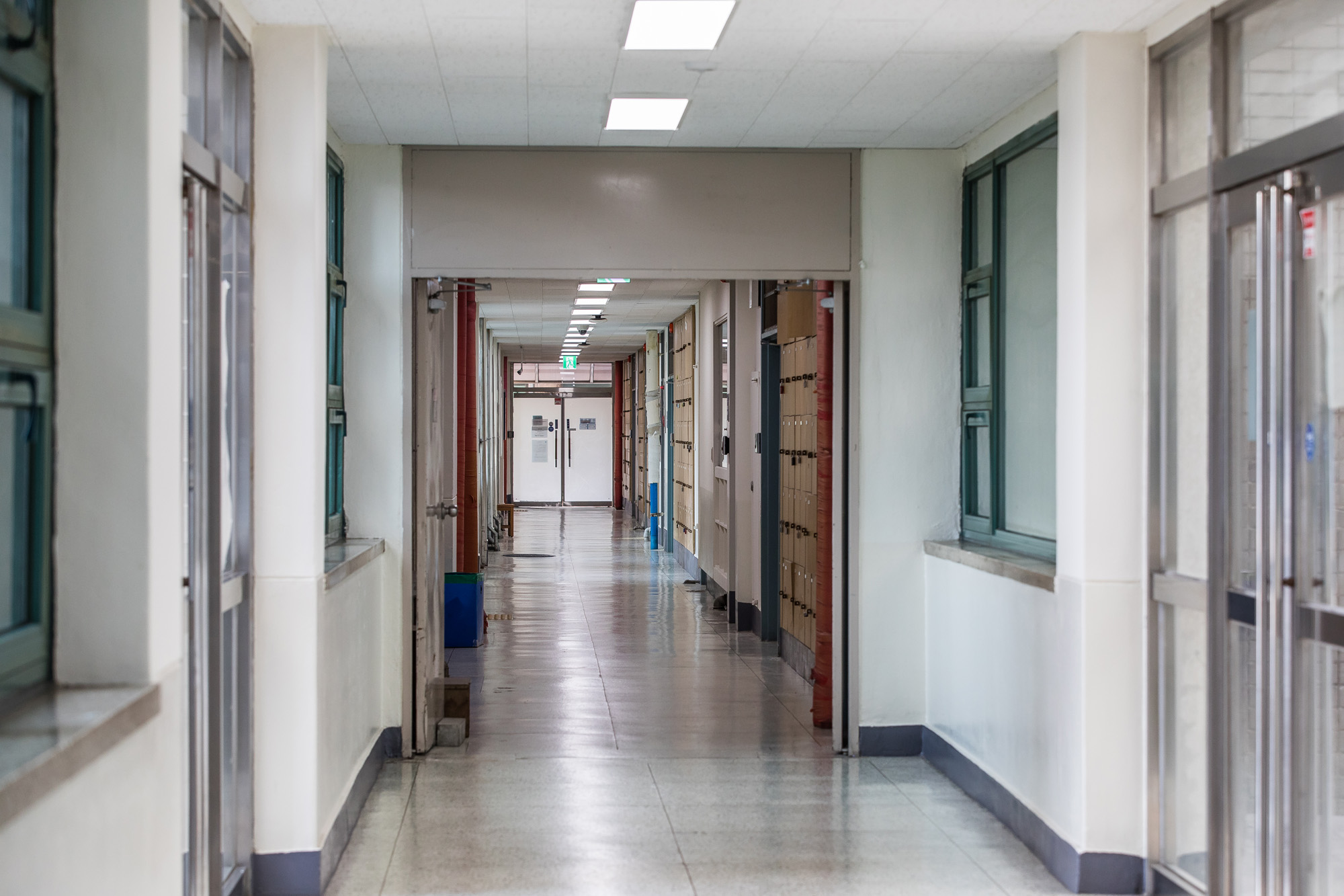 사회;세태;교육;대학교;대학강의실;텅빈강의실;새학기;학과폐지대학