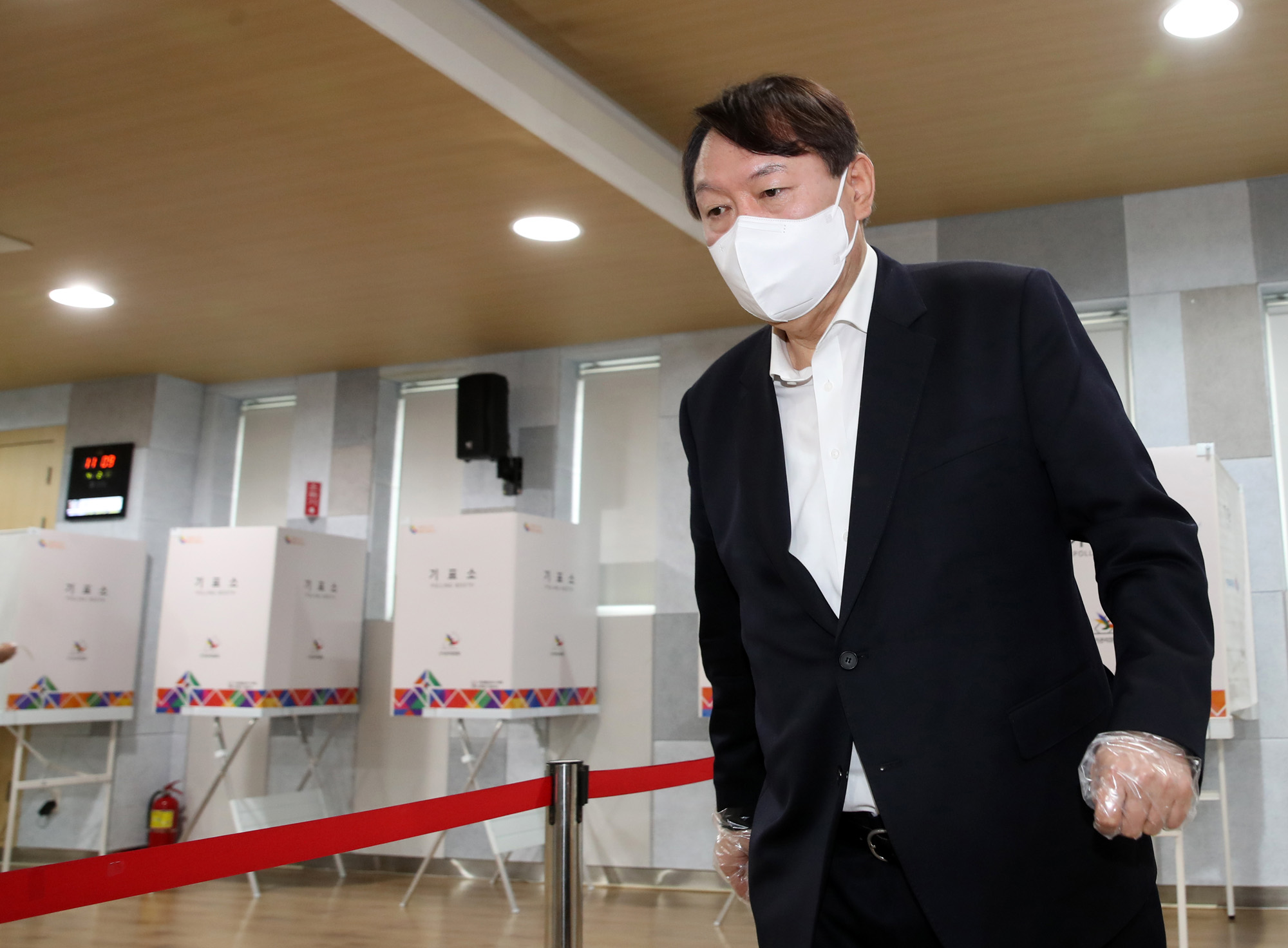 정치;선거;재보궐선거;보궐선거;서울시장보궐선거;사전투표소;남가좌1동주민센터;윤석열;윤석열전검찰총장