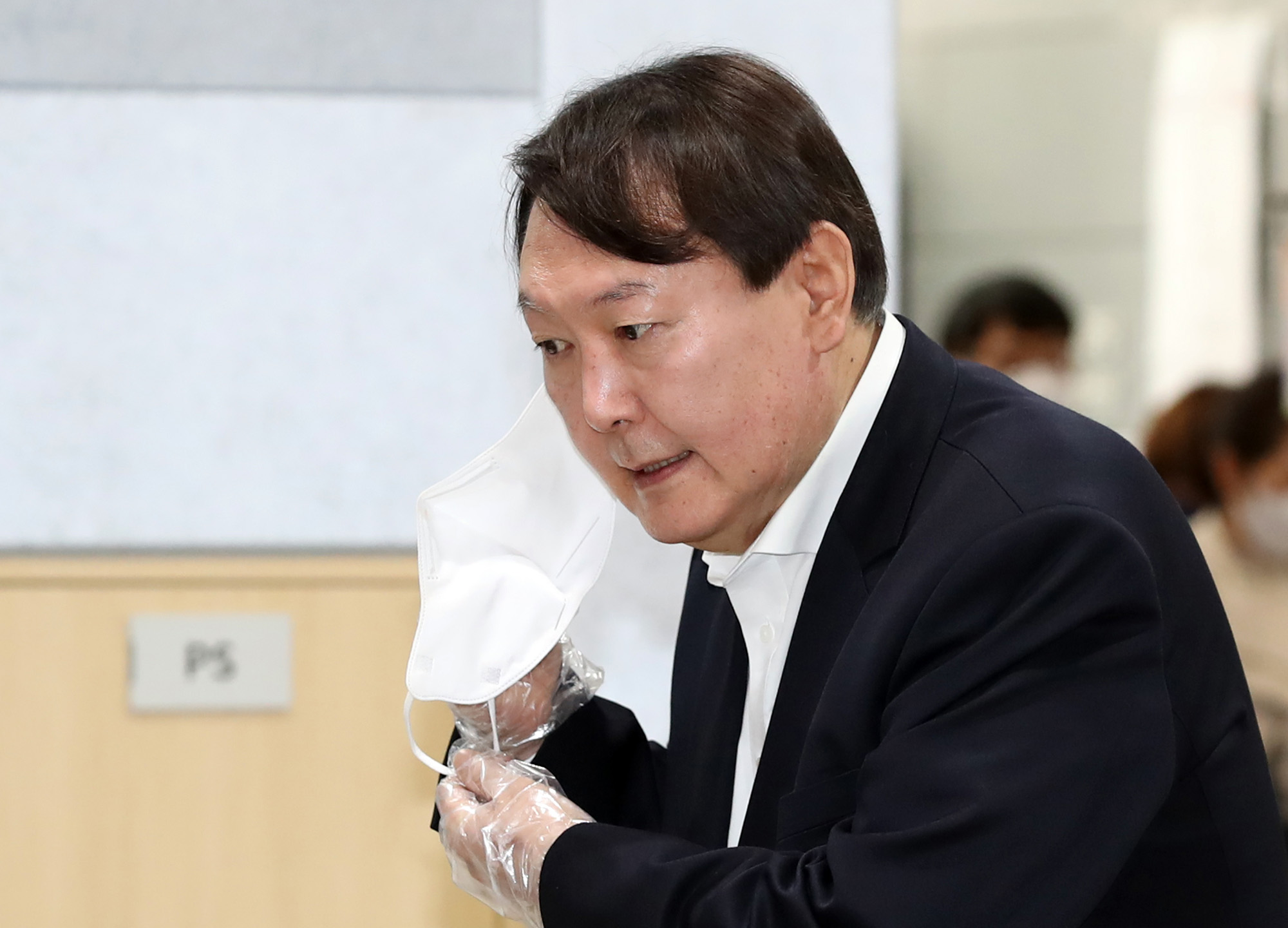 정치;선거;재보궐선거;보궐선거;서울시장보궐선거;사전투표소;남가좌1동주민센터;윤석열;윤석열전검찰총장